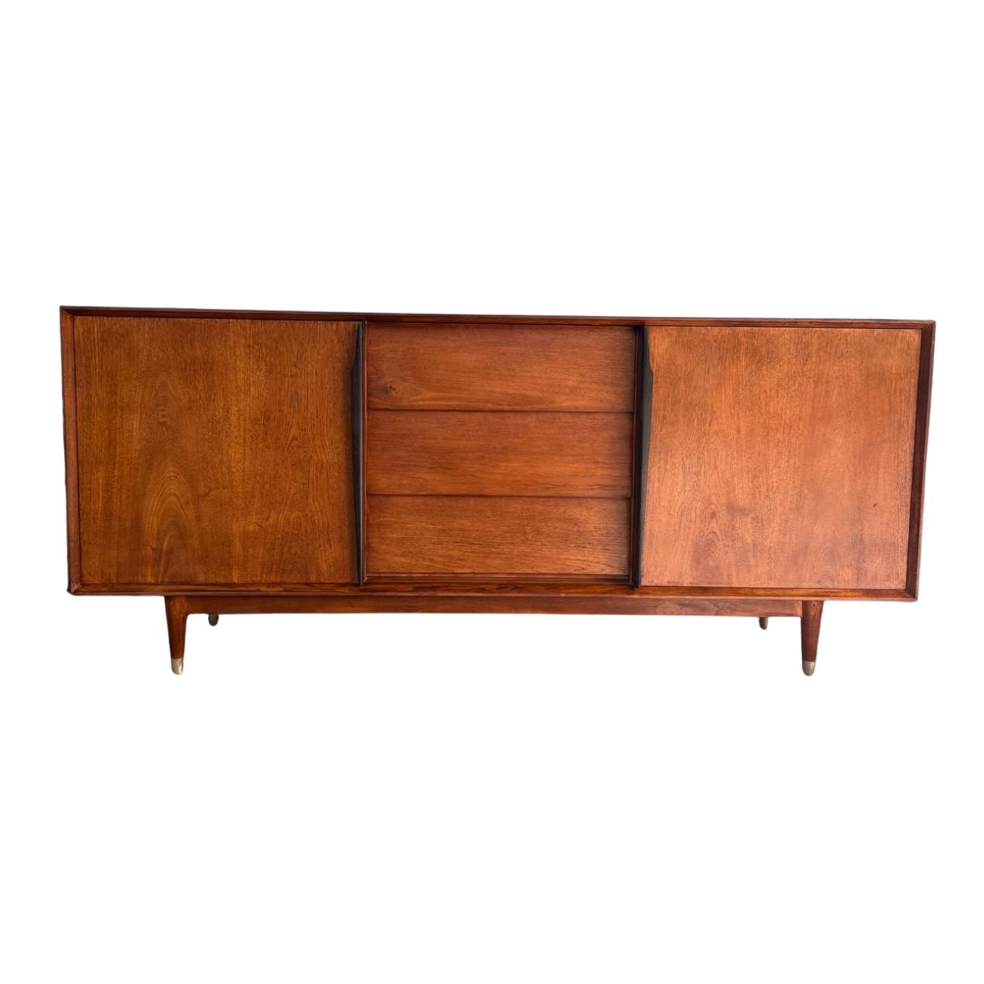 68a44b28a76e766b79698fbf_two-design-lovers-mid-century-modern-style-solid-teak-sideboard_1775373194439.jpg