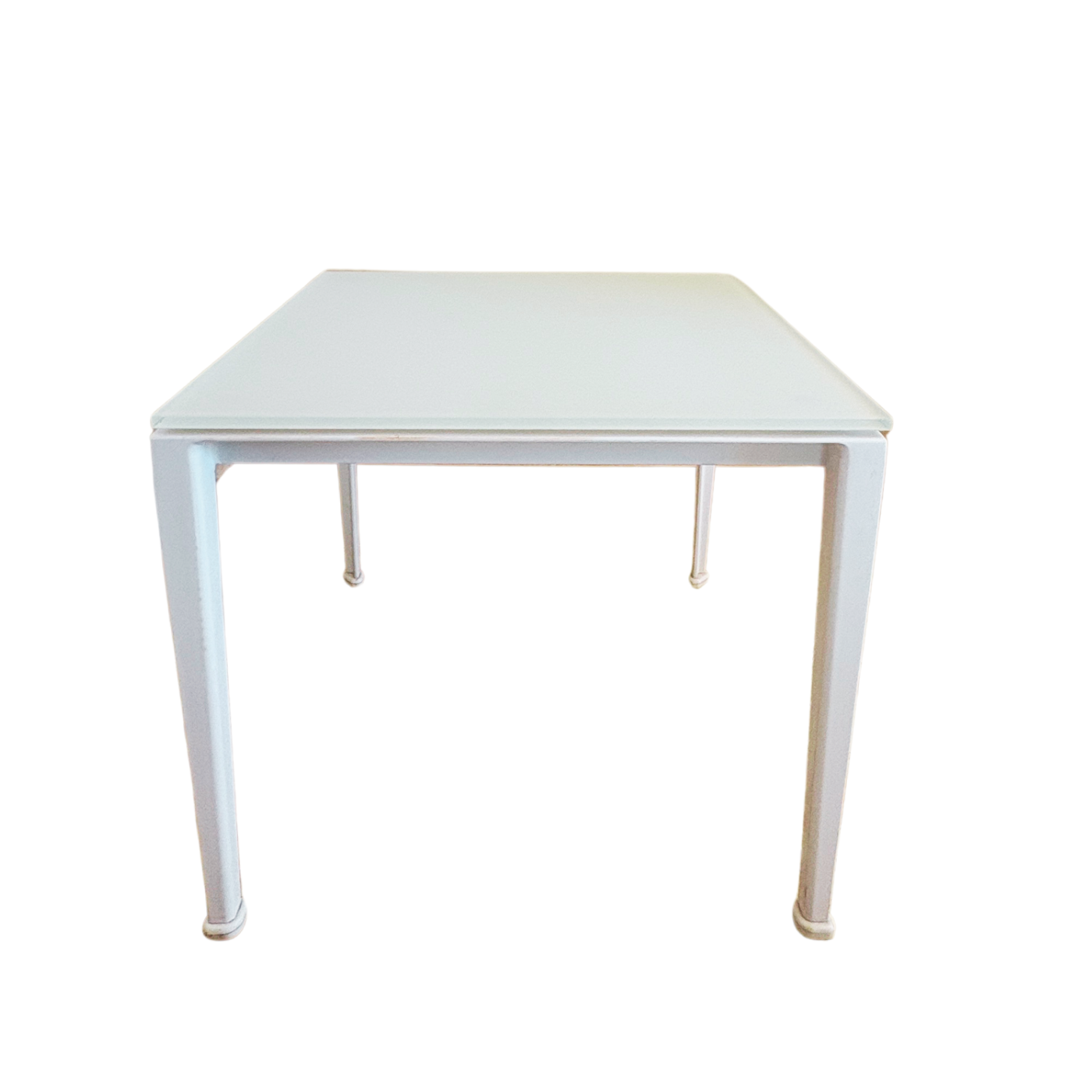 68a44b28a76e766b79698fbf_two-design-lovers-royal-botania-white-side-table-1-_1785827919696.png