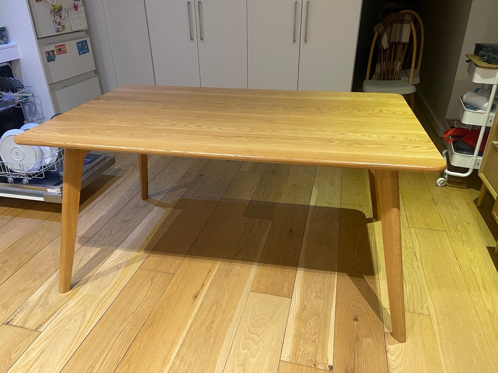 Icon by Design Magnus Dining Table