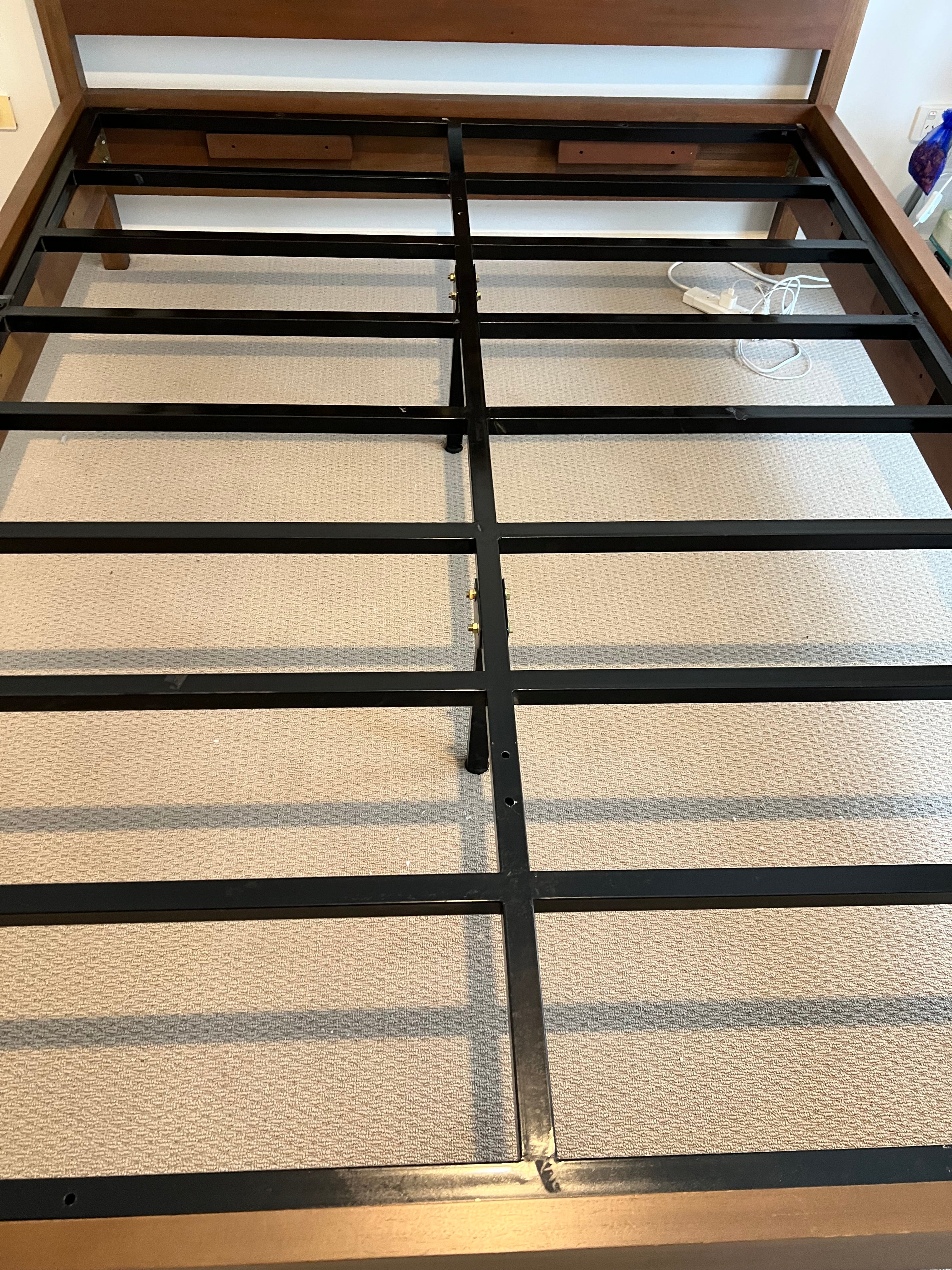 Globewest Queen Bed
