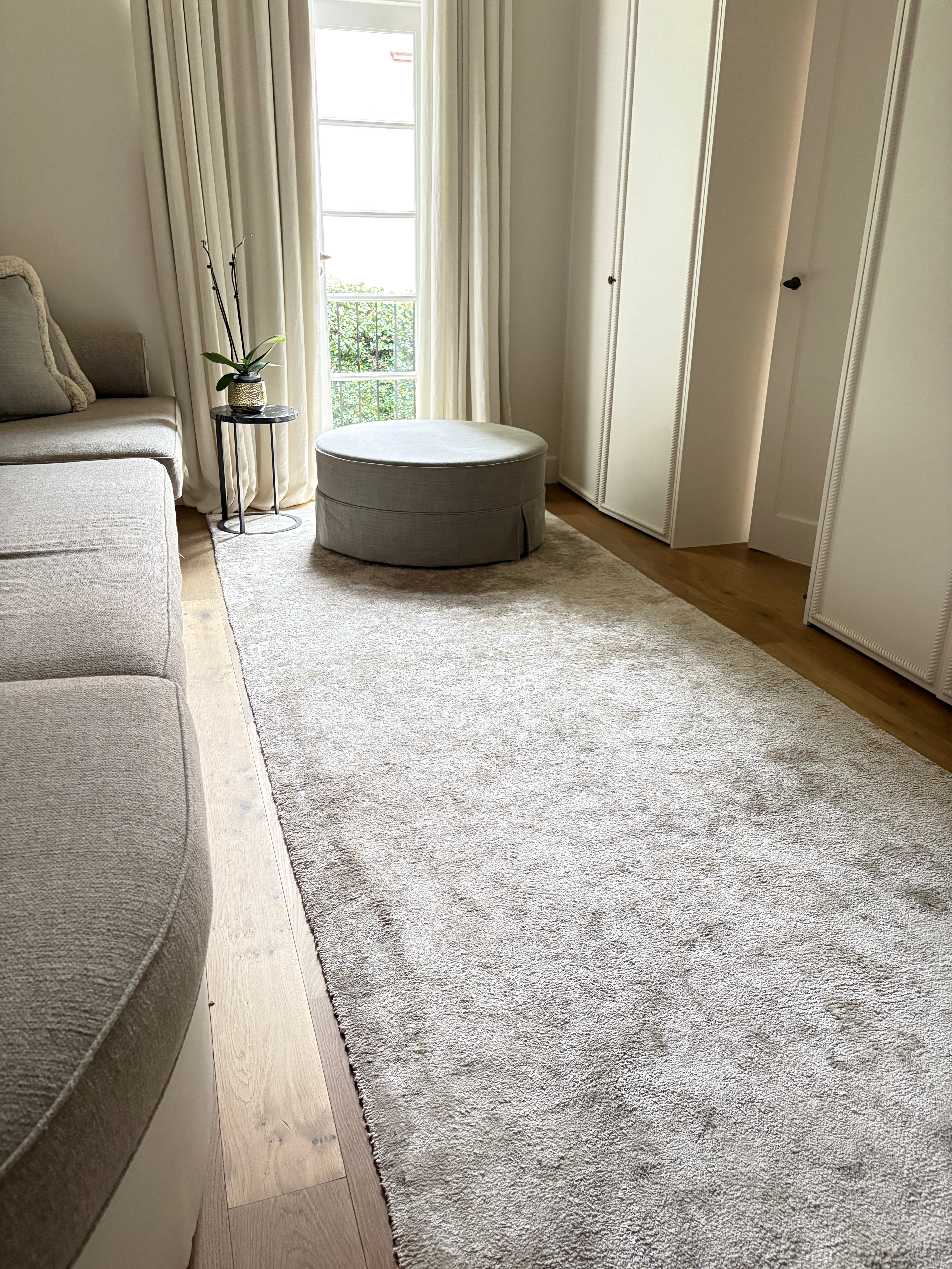 Whitecliffe Imports Silk Rug
