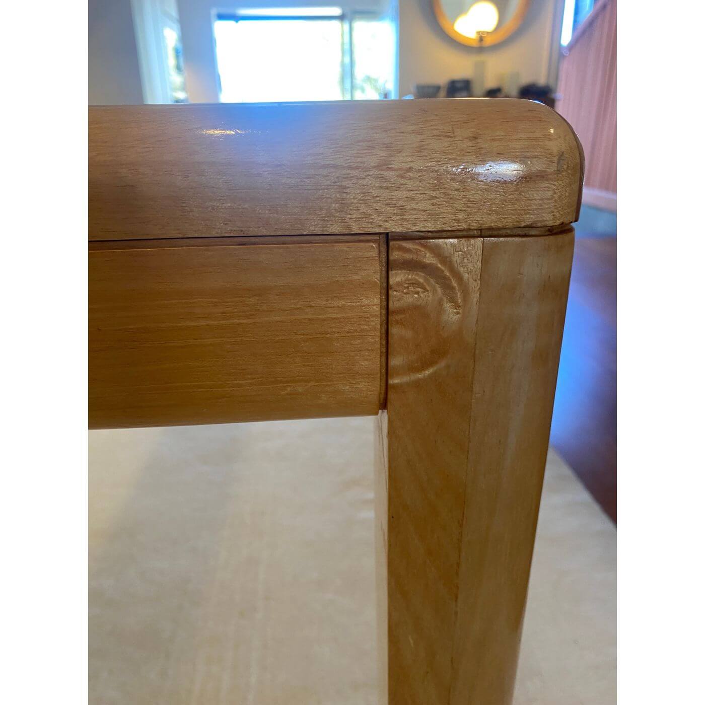 Two-Design-Lovers-BespokeGlass-and-timber-dining-table