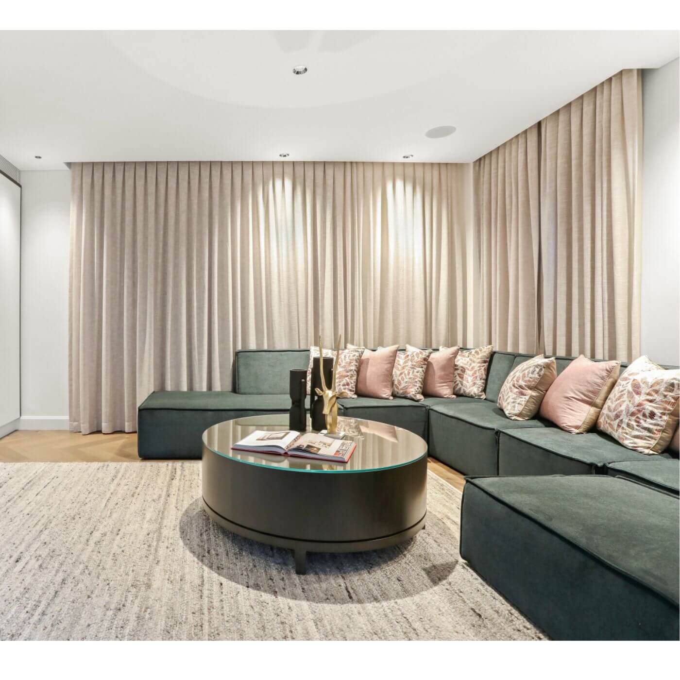 Two-Design-Lovers-Custom-made-corner-lounge