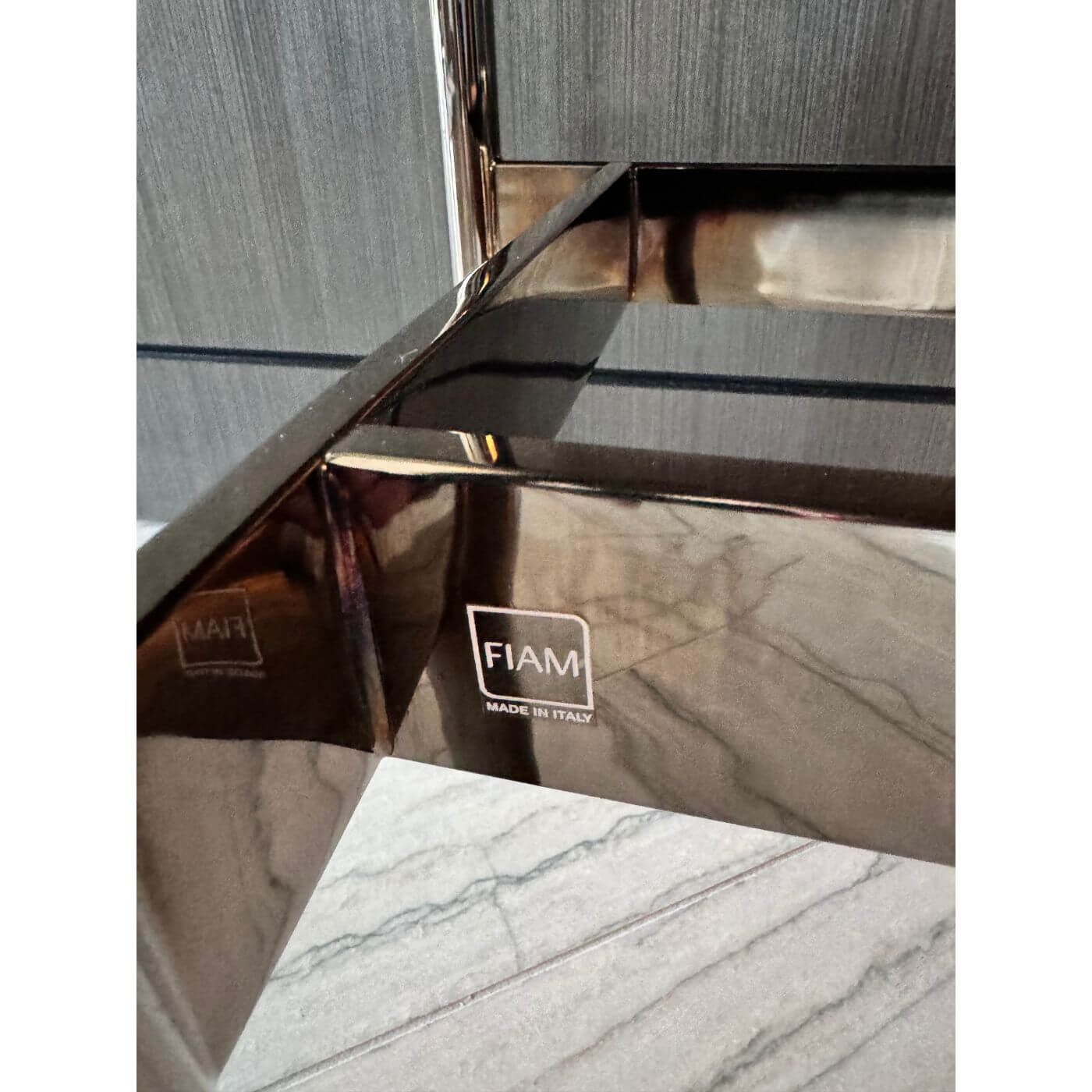 Two-Design-Lovers-Fiam-Glass-Console