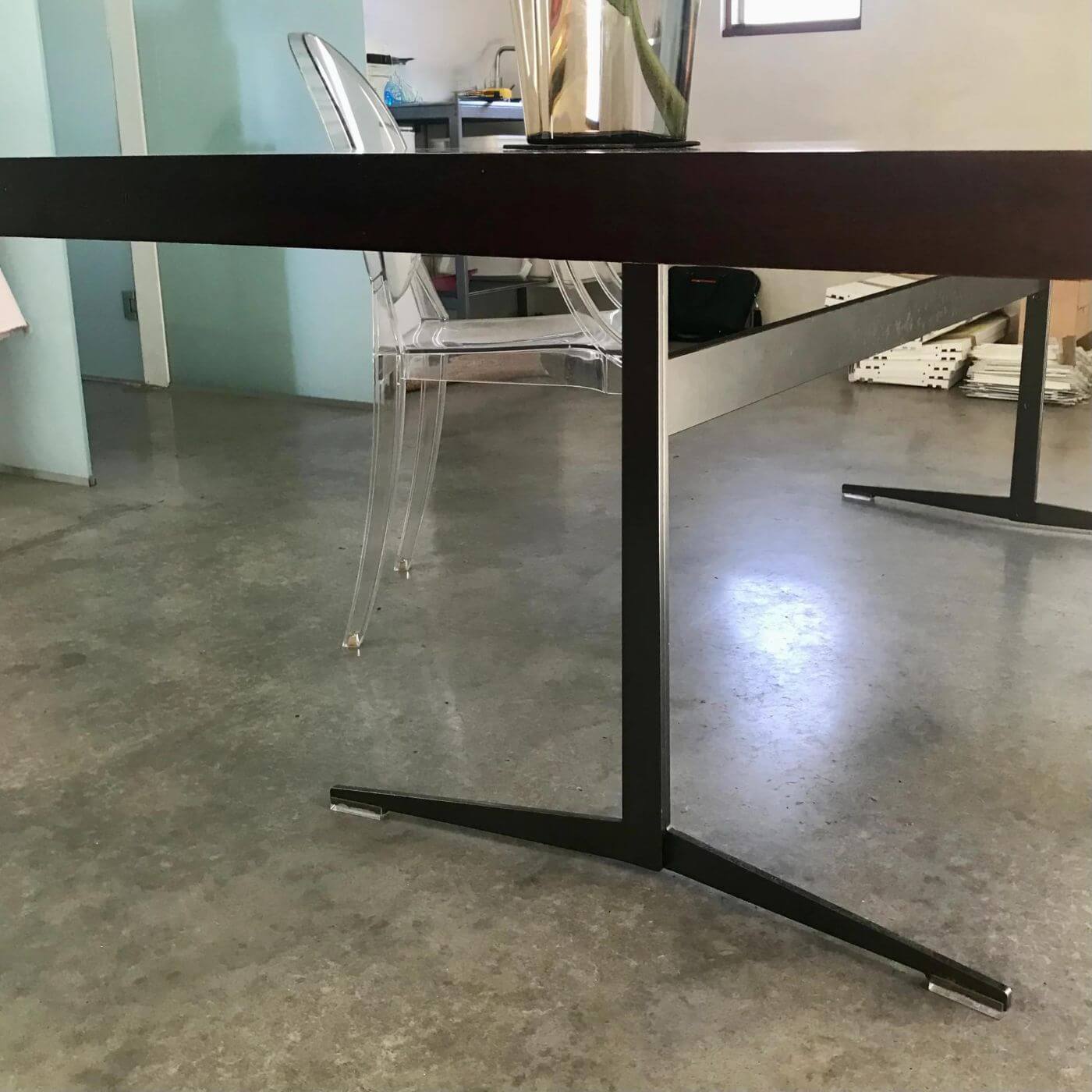 Two-Design-Lovers-Fly Table-by-Antonio-Citterio-for-Flexform