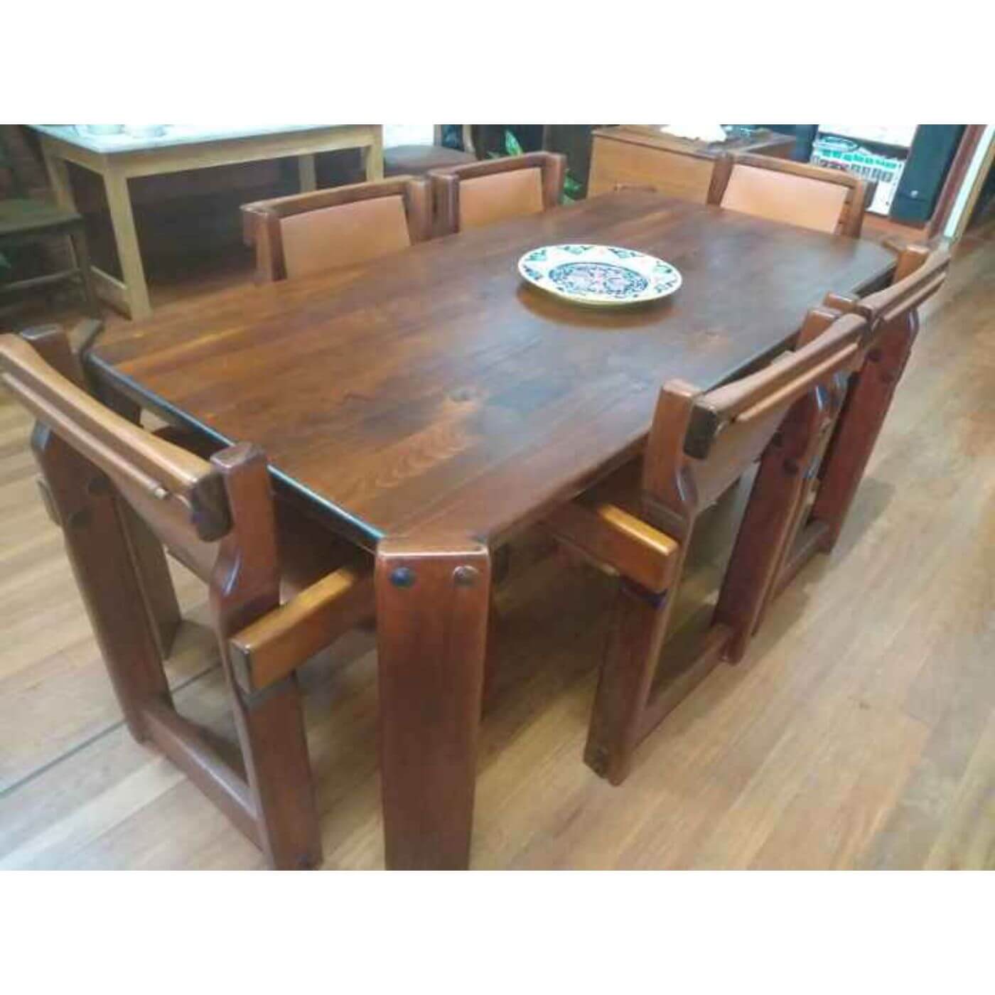 Two-Design-Lovers-Post-and-rail-dining-suite