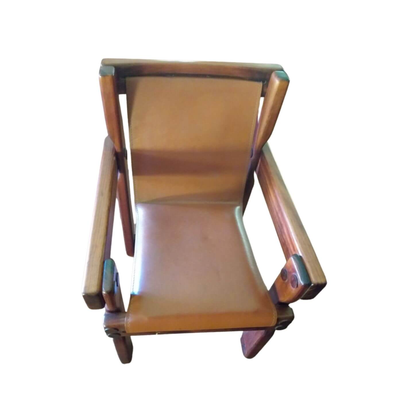 Two-Design-Lovers-Post-and-rail-dining-suite