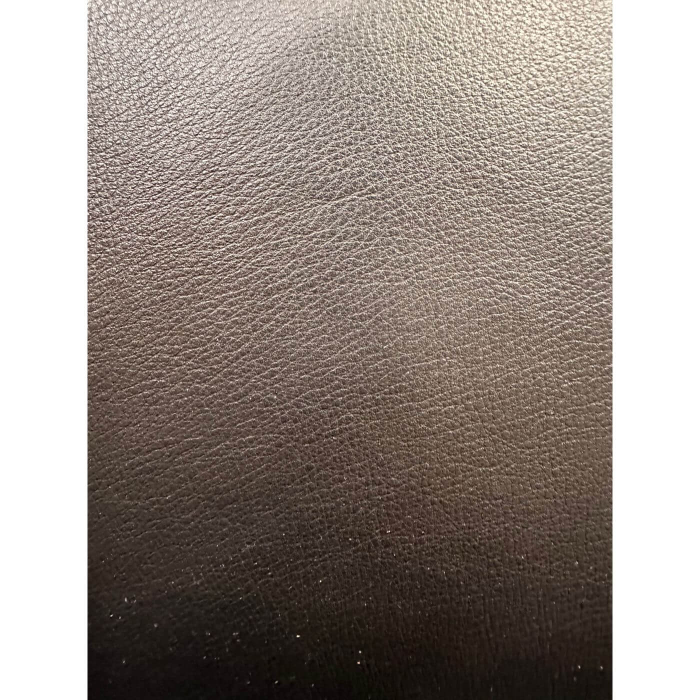 Two-Design-Lovers-Walter-Knoll-Foster-Bench