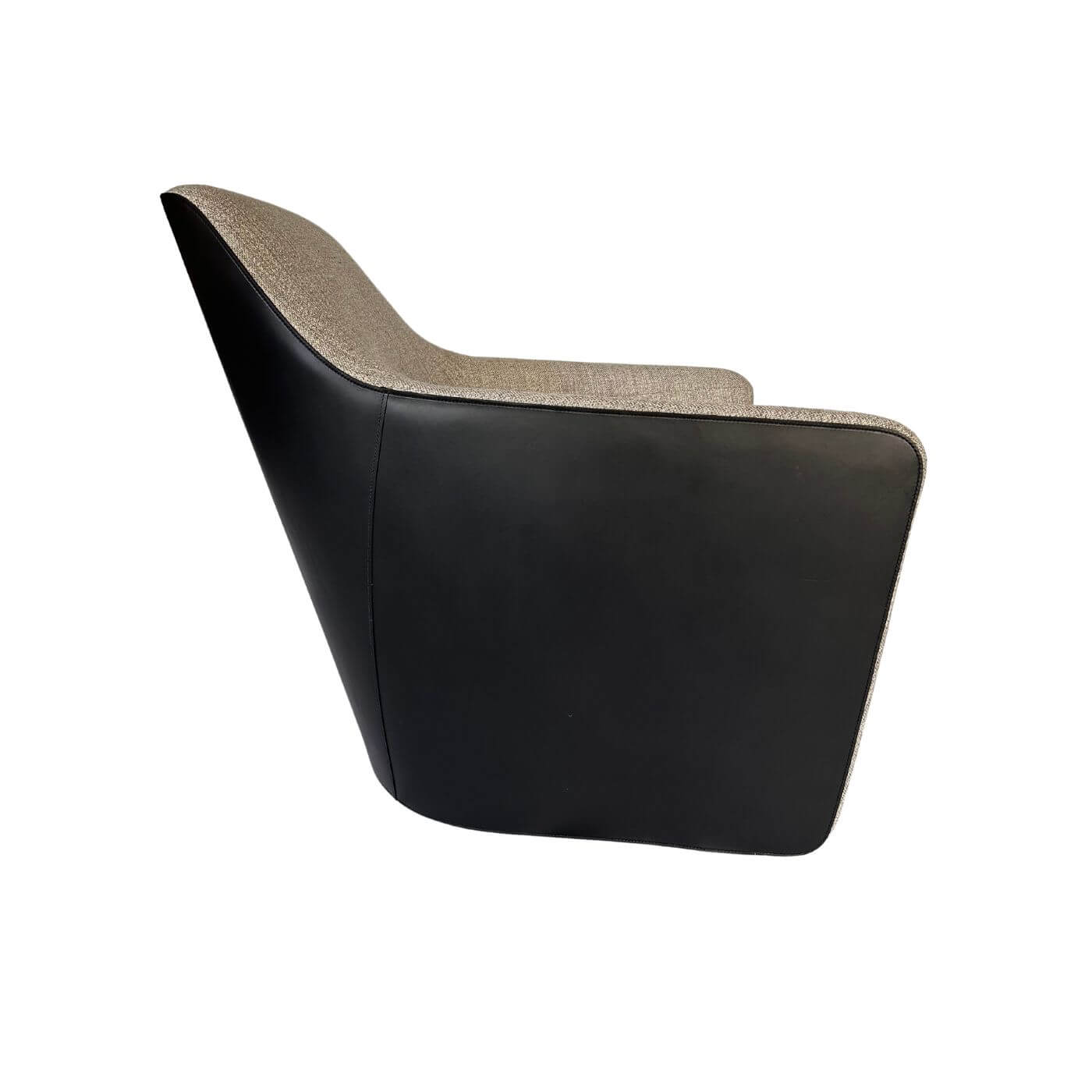Two-Design-Lovers-Walter-Knoll-Foster-Armchair