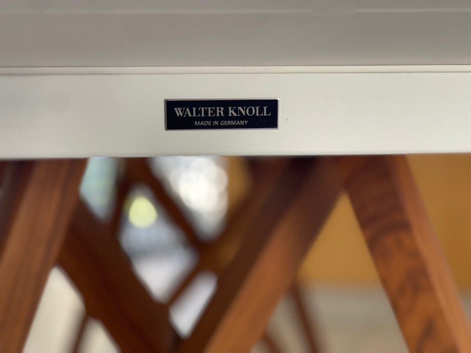 Walter Knoll Seito Dining Table