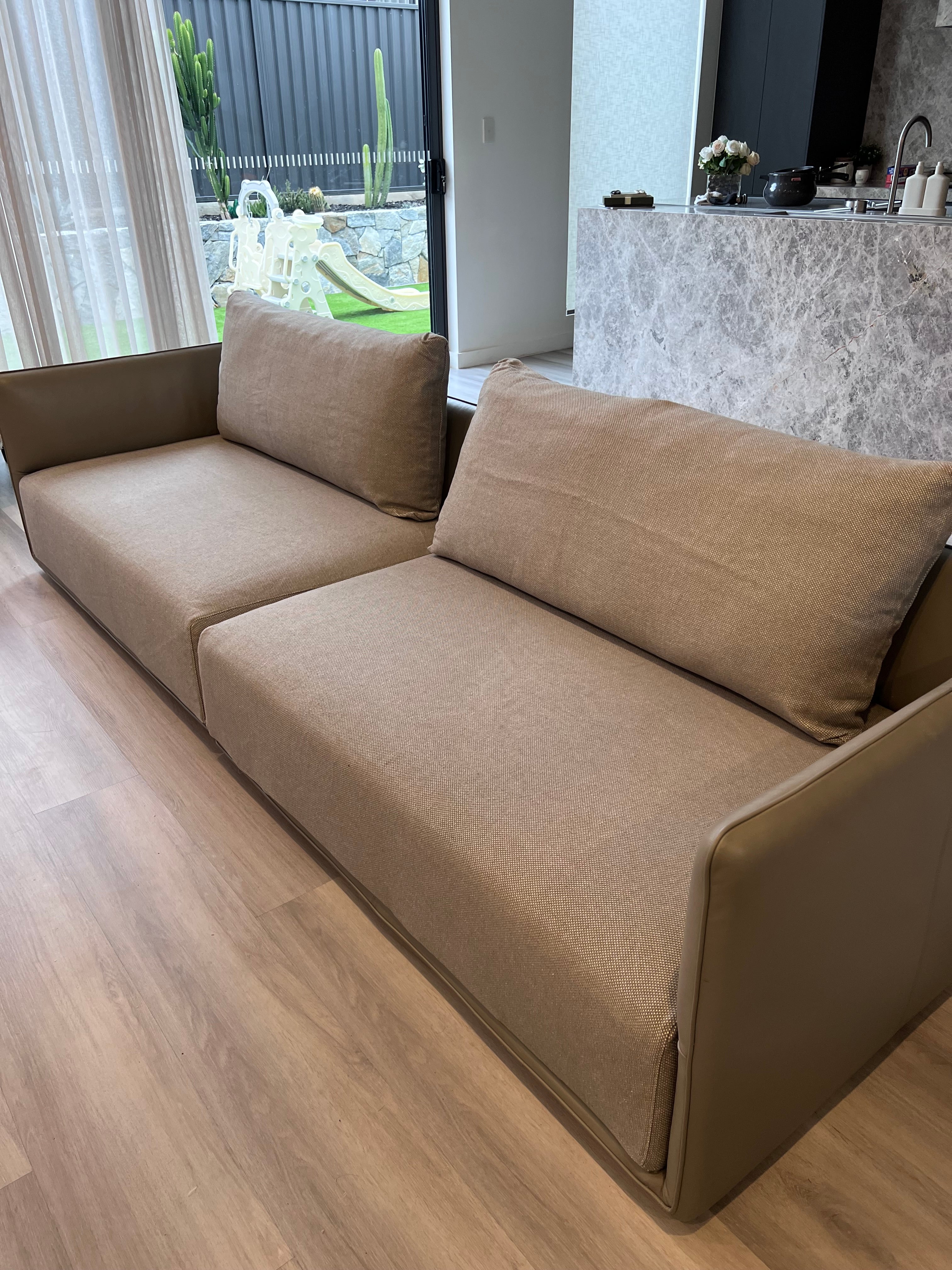 Camerich Elan sofa