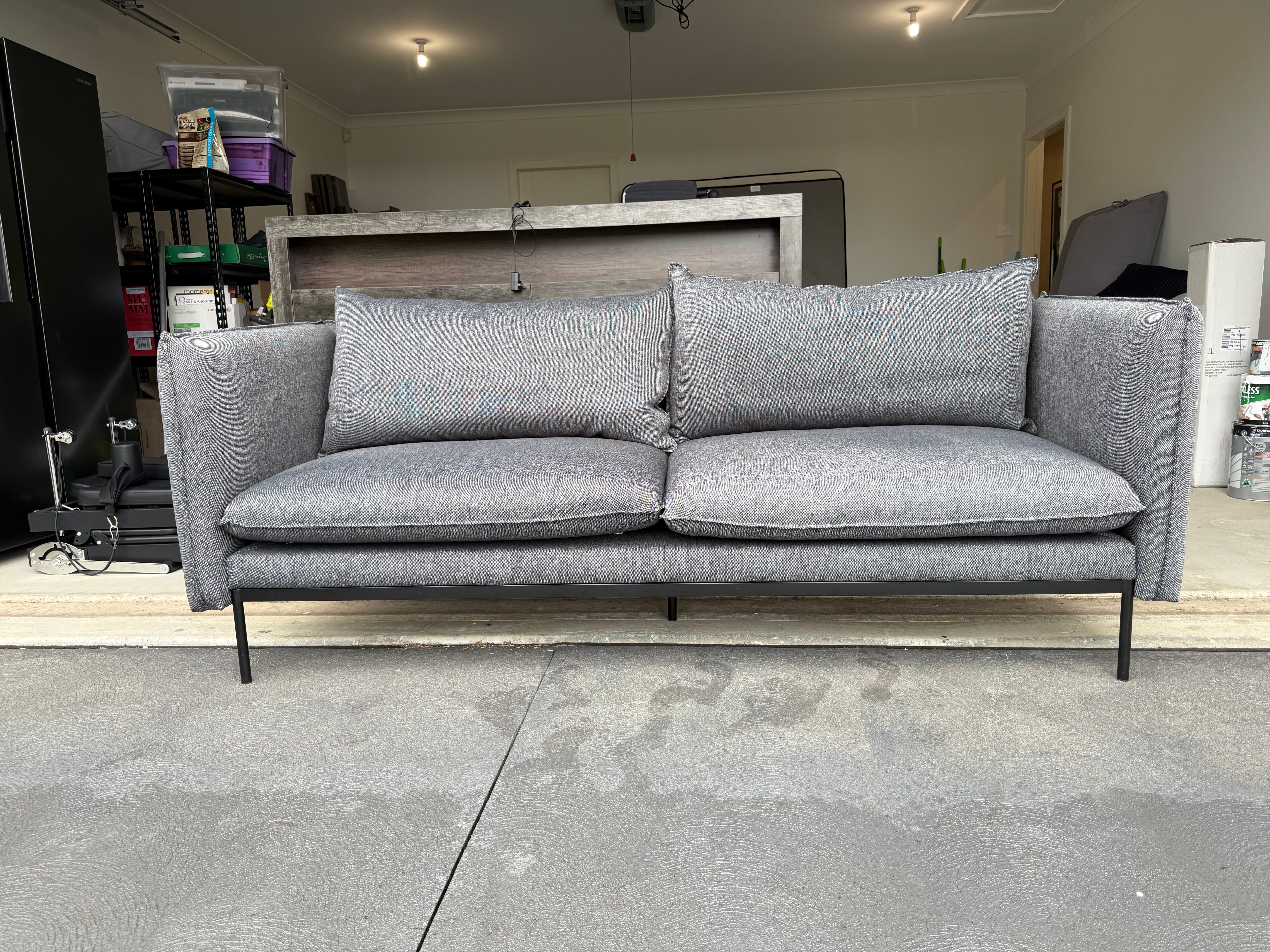 GlobeWest Vittoria Retreat Sofa