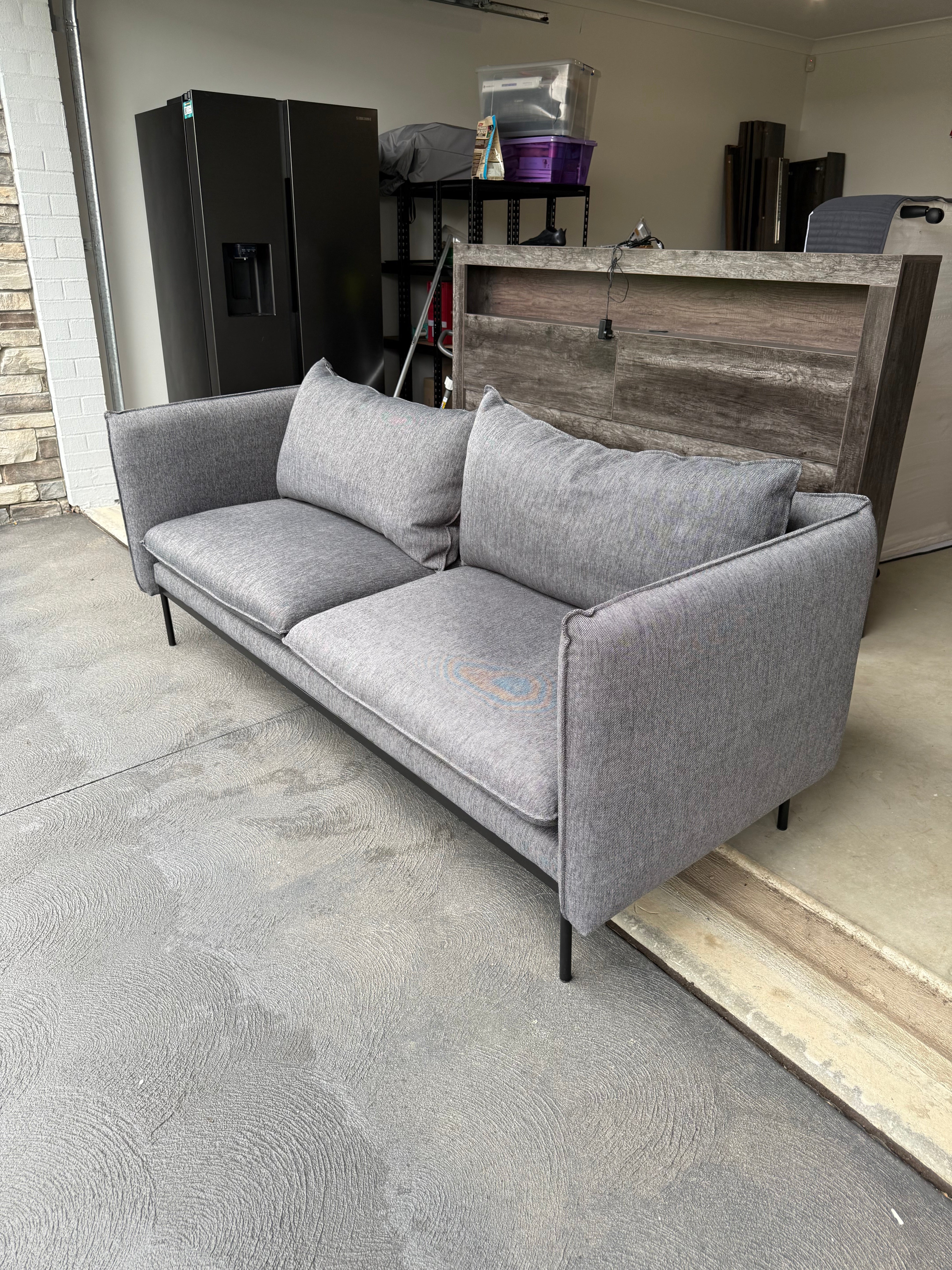 GlobeWest Vittoria Retreat Sofa