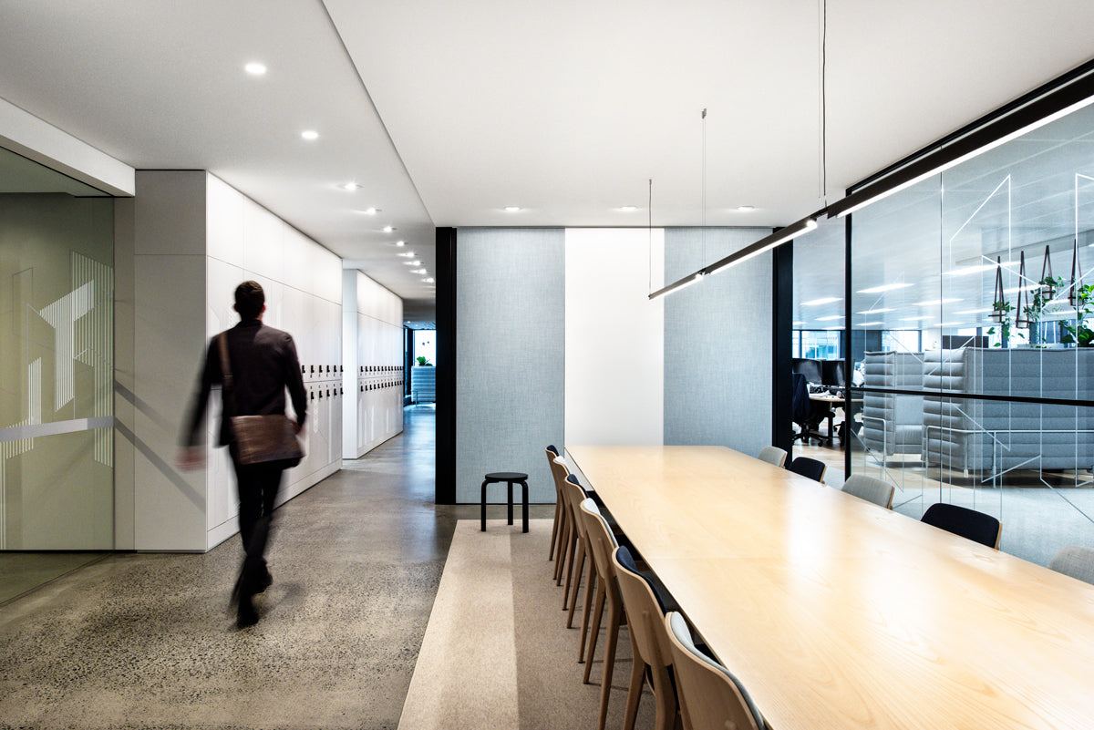 Koskela Stirrup Table