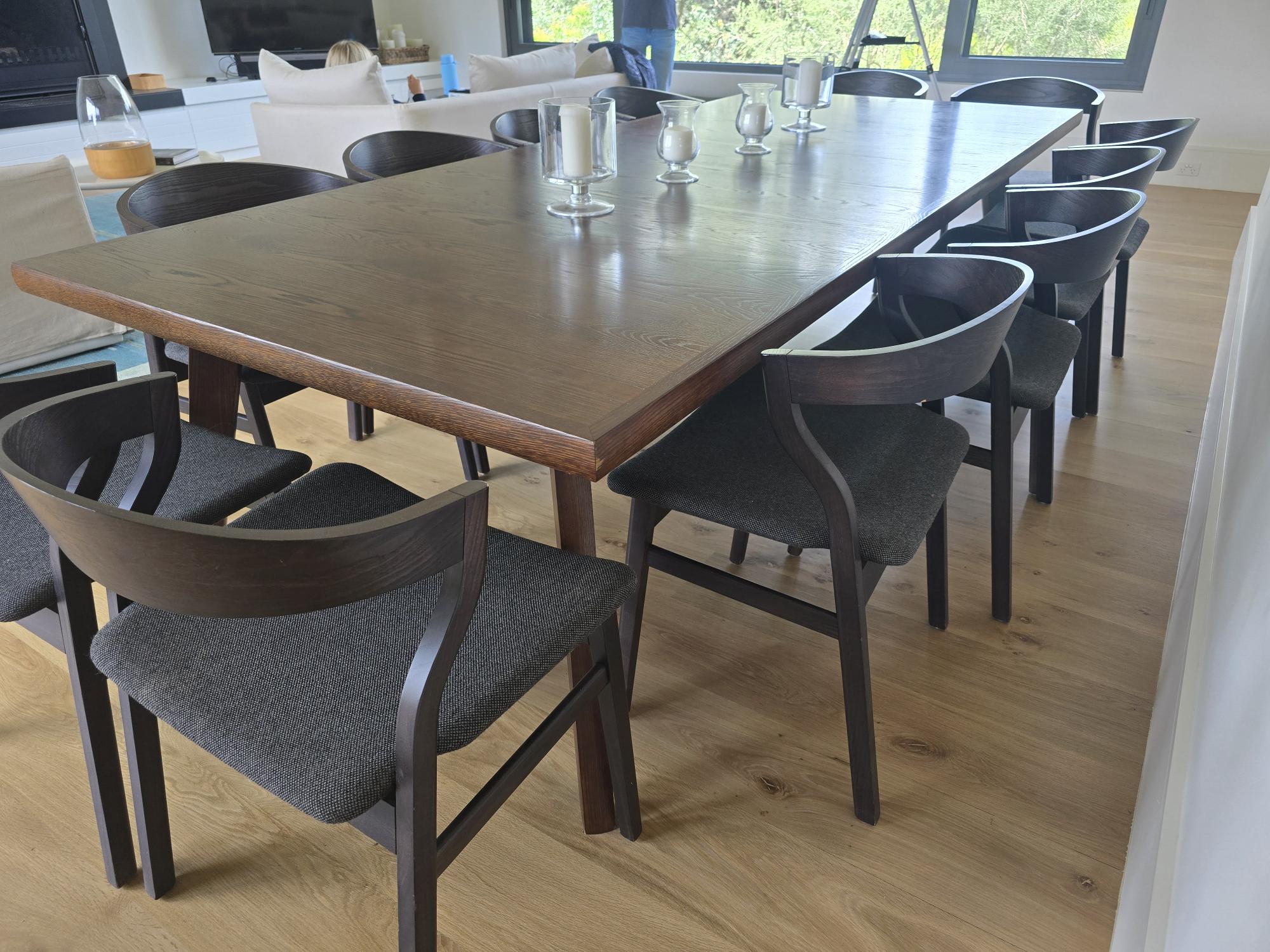 Lowe Sterling Dining Table and Bedont Kalea Chairs