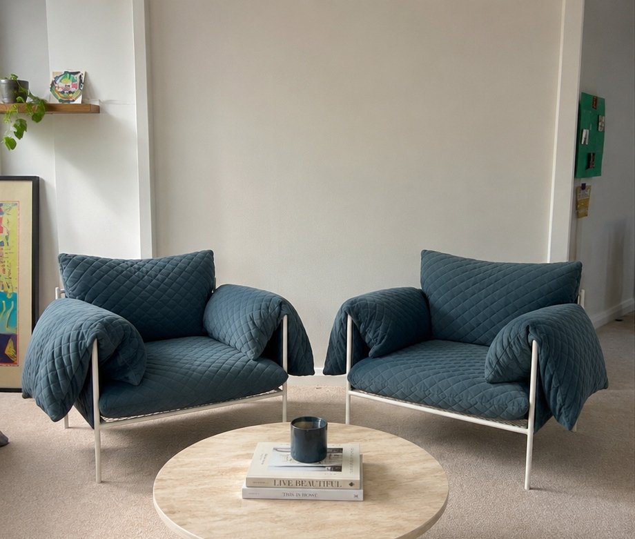 68a44b28a76e766b79698fbf_05-two-chairs-room-original_1787468653452.jpg