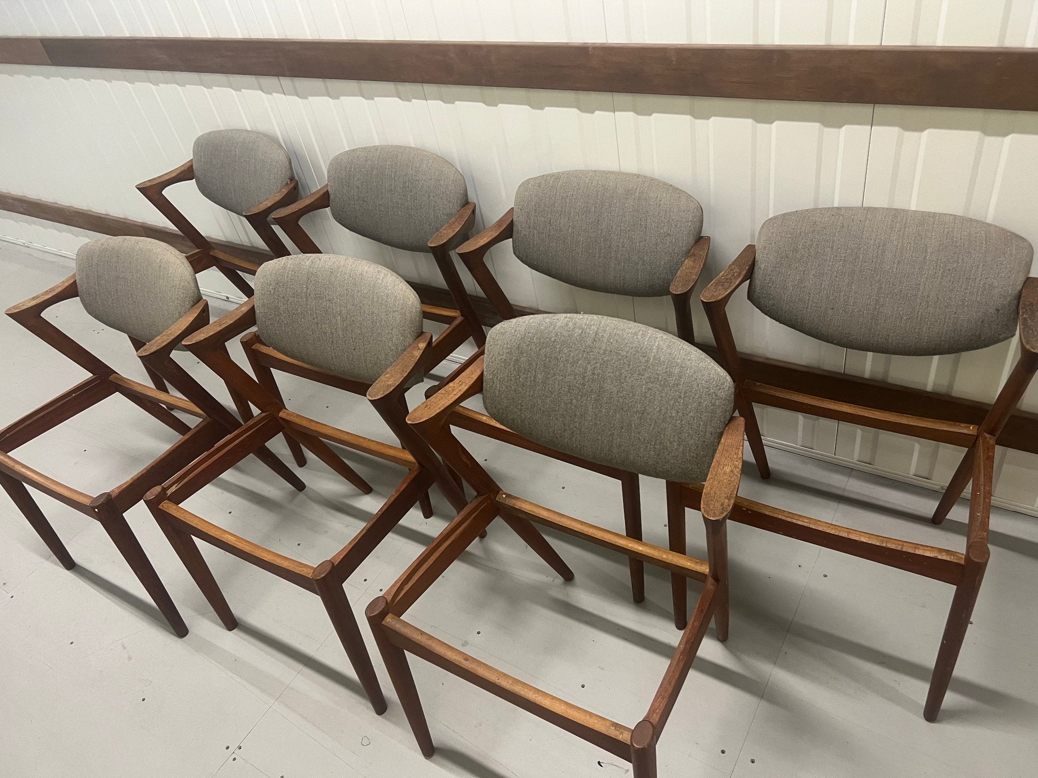 68a44b28a76e766b79698fbf_7x-kai-khristensen-dining-chairs-without-seat_1773017312090.png