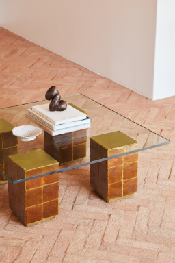 68a44b28a76e766b79698fbf_coffee-table_1784098639230.png