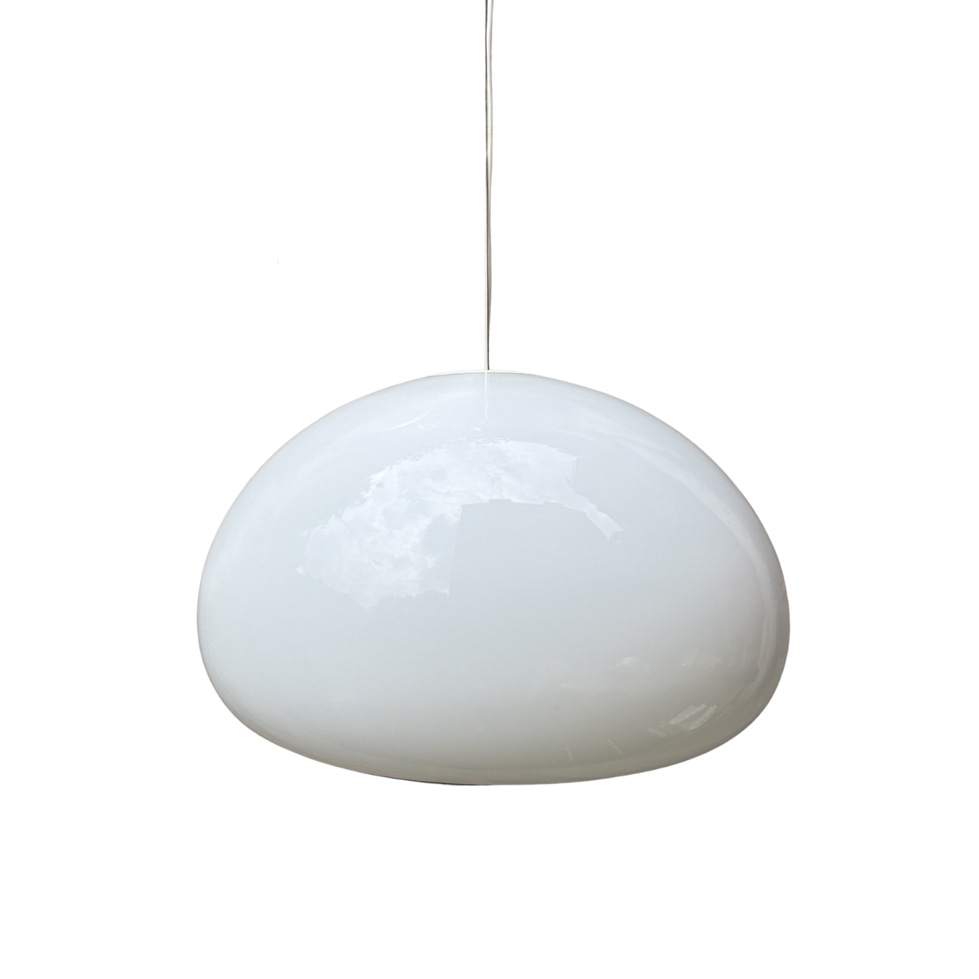 68a44b28a76e766b79698fbf_two-design-lovers-flos-white-glass-pendant-light_1778134171791.png