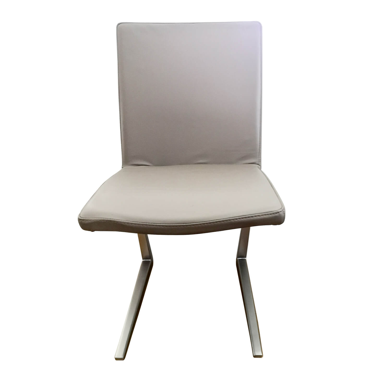 Two Design Lovers Bo Concept Mariposa Deluxe grey leather dining chair front