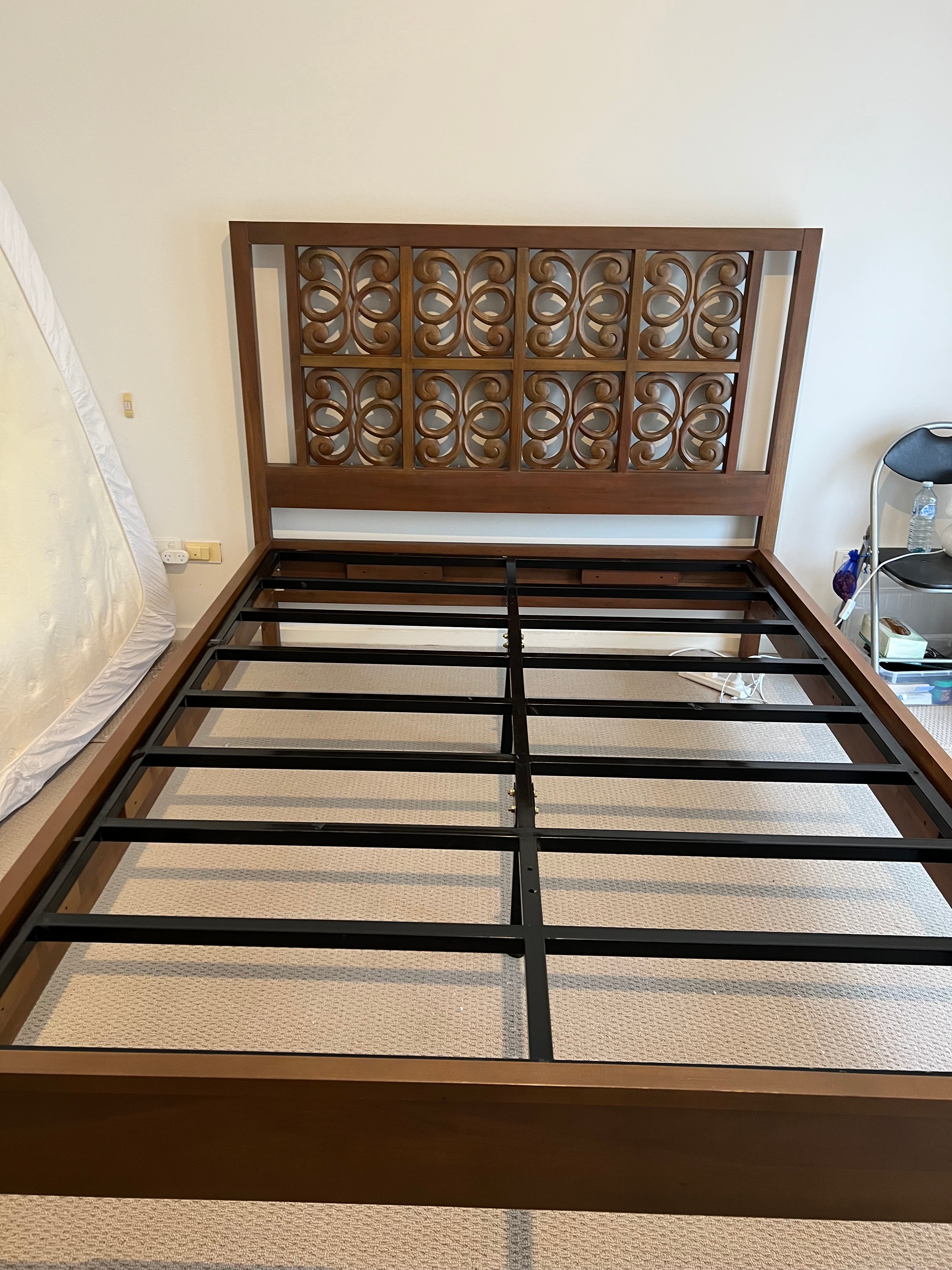 Globewest Queen Bed