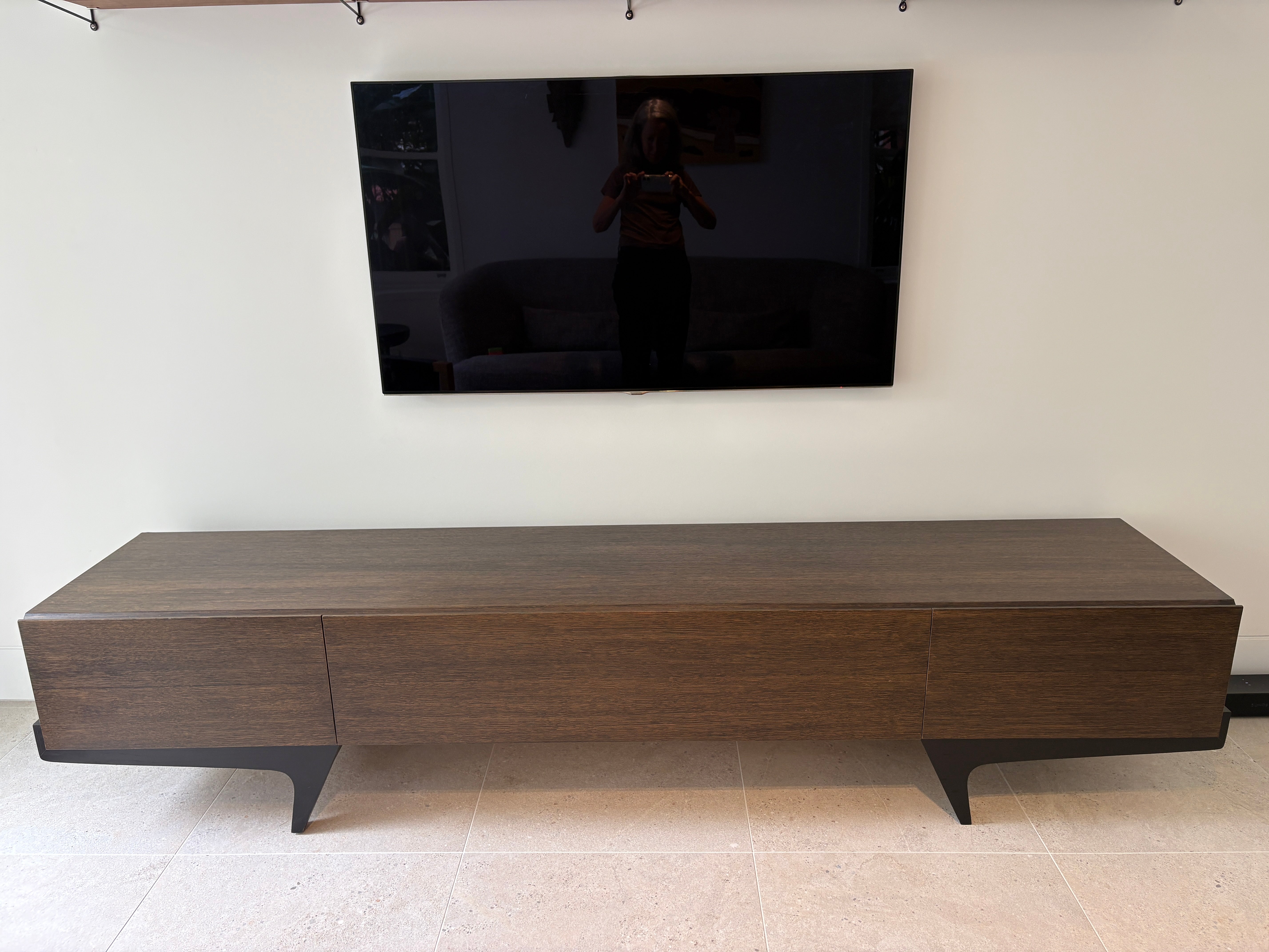 Altone Felix Media Unit