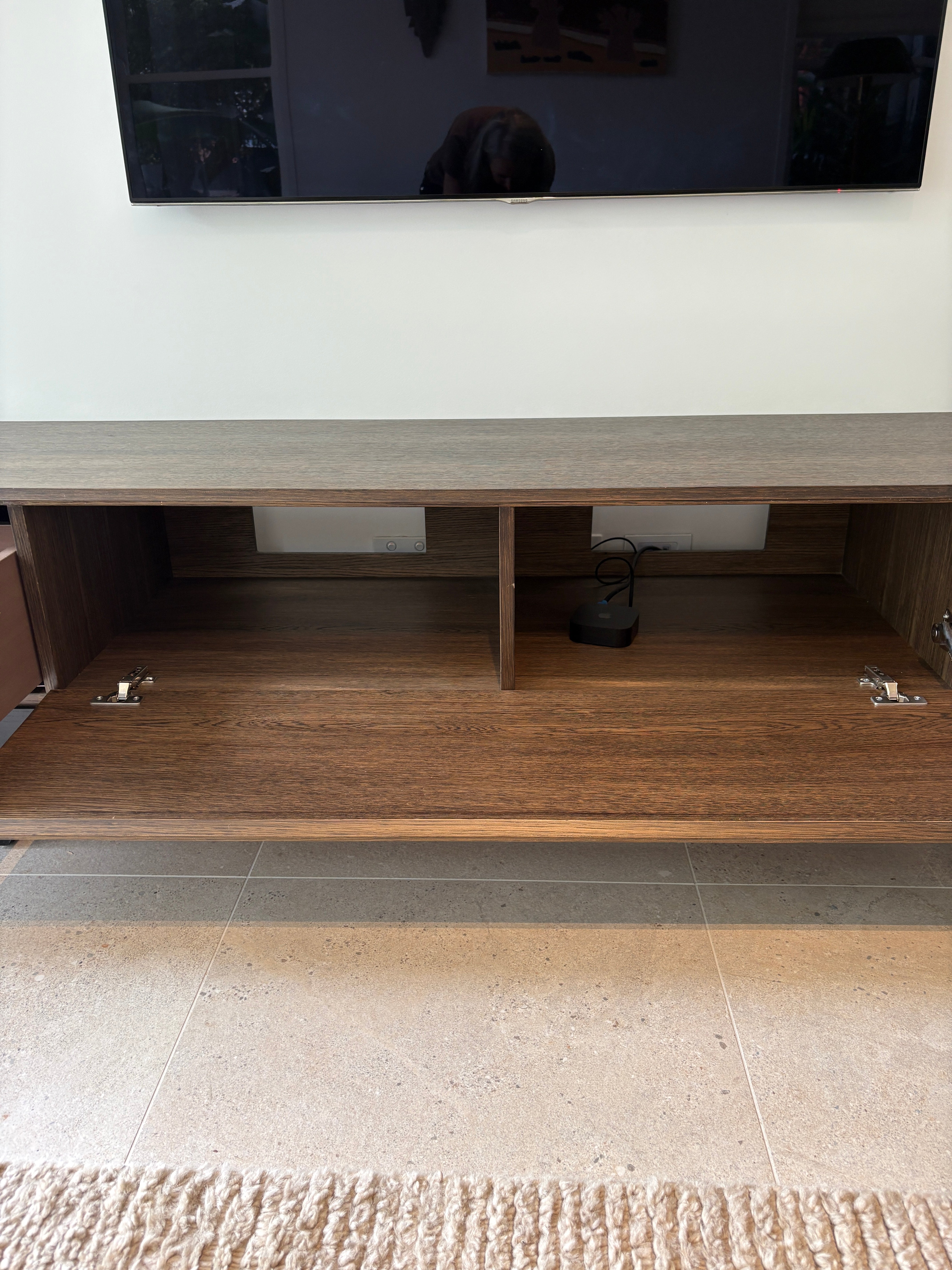 Altone Felix Media Unit