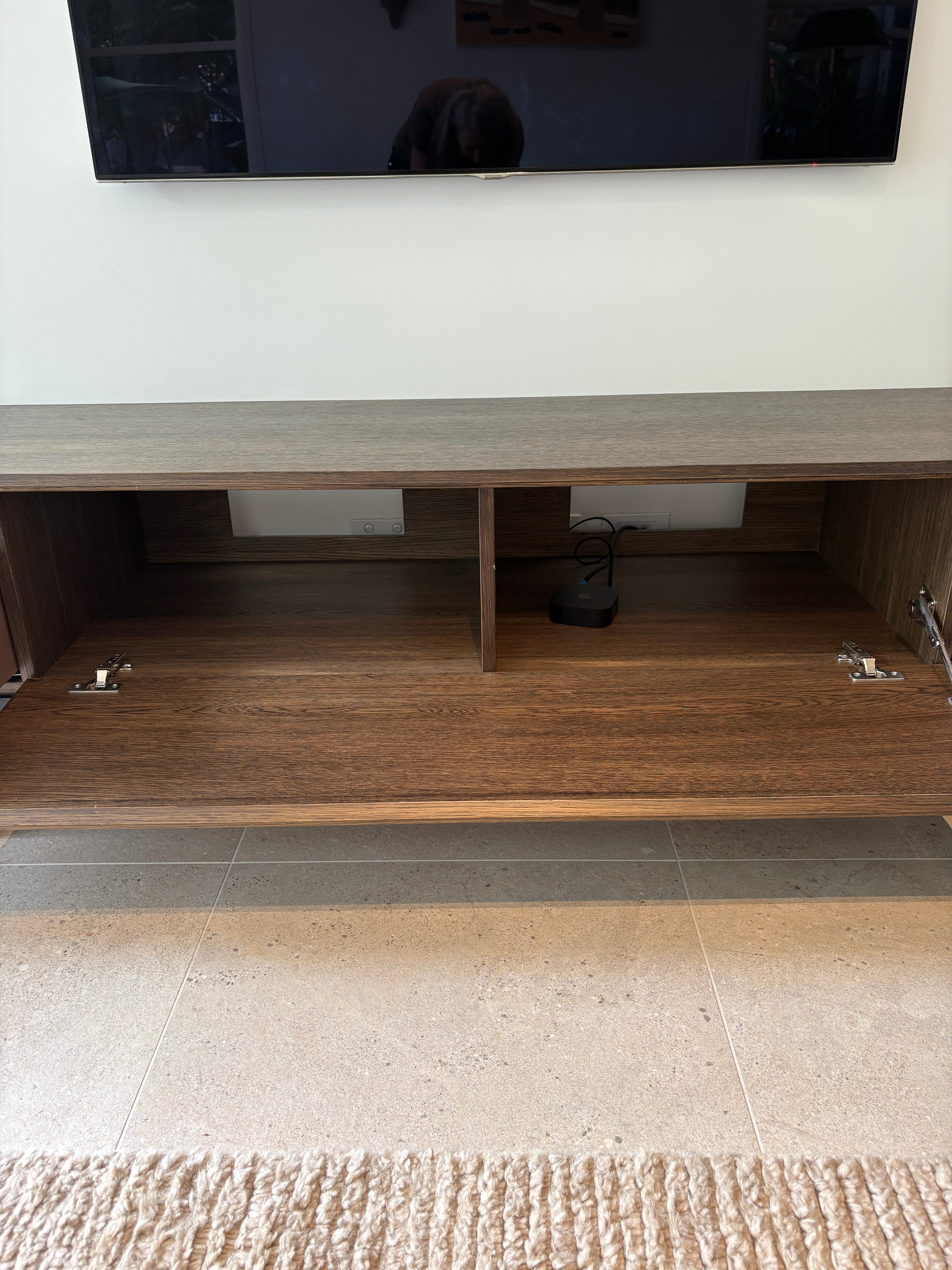 Altone Felix Media Unit