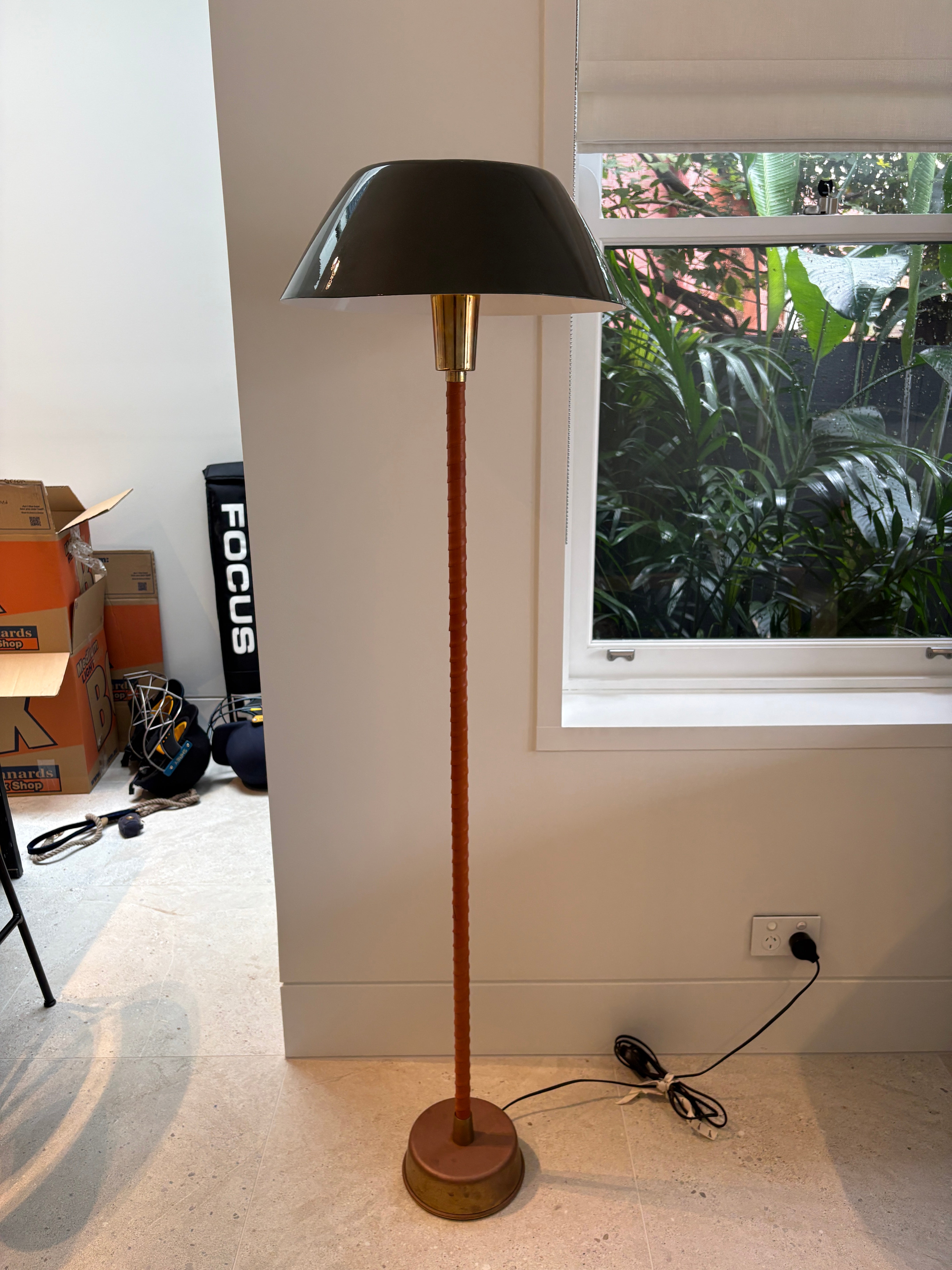 Great Dane x Innolux Senator Floor Lamp