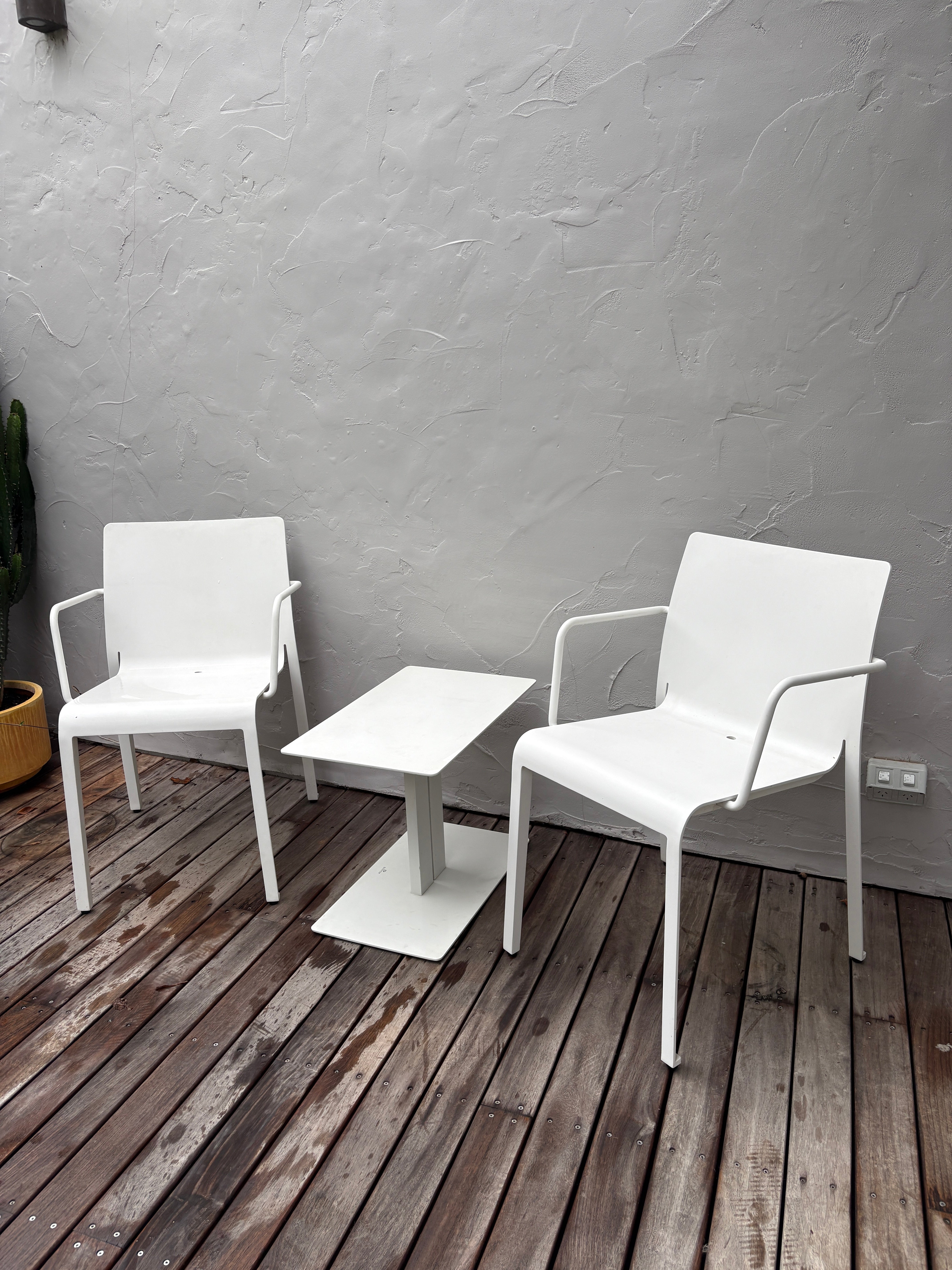 Gloster Nomad Outdoor Side Table
