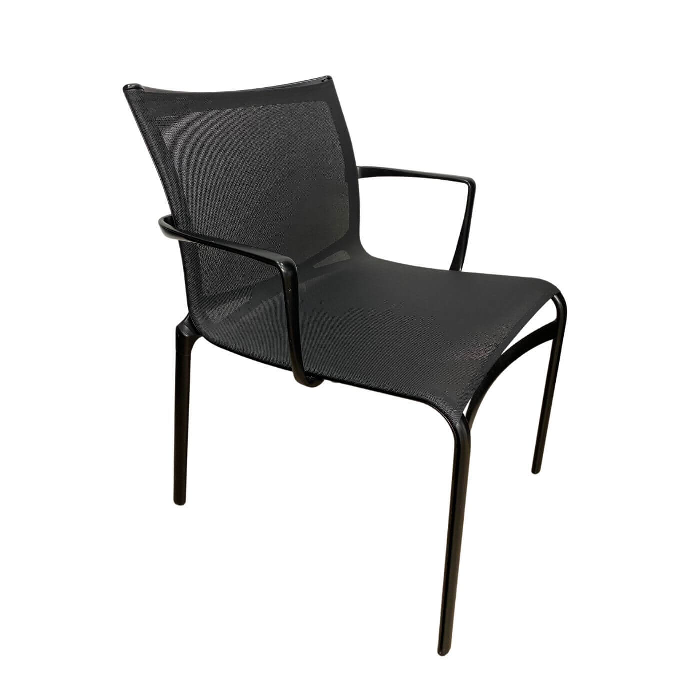 Two-Design-Lovers-Alias-Design-Big-Frame-Low-413-Chair