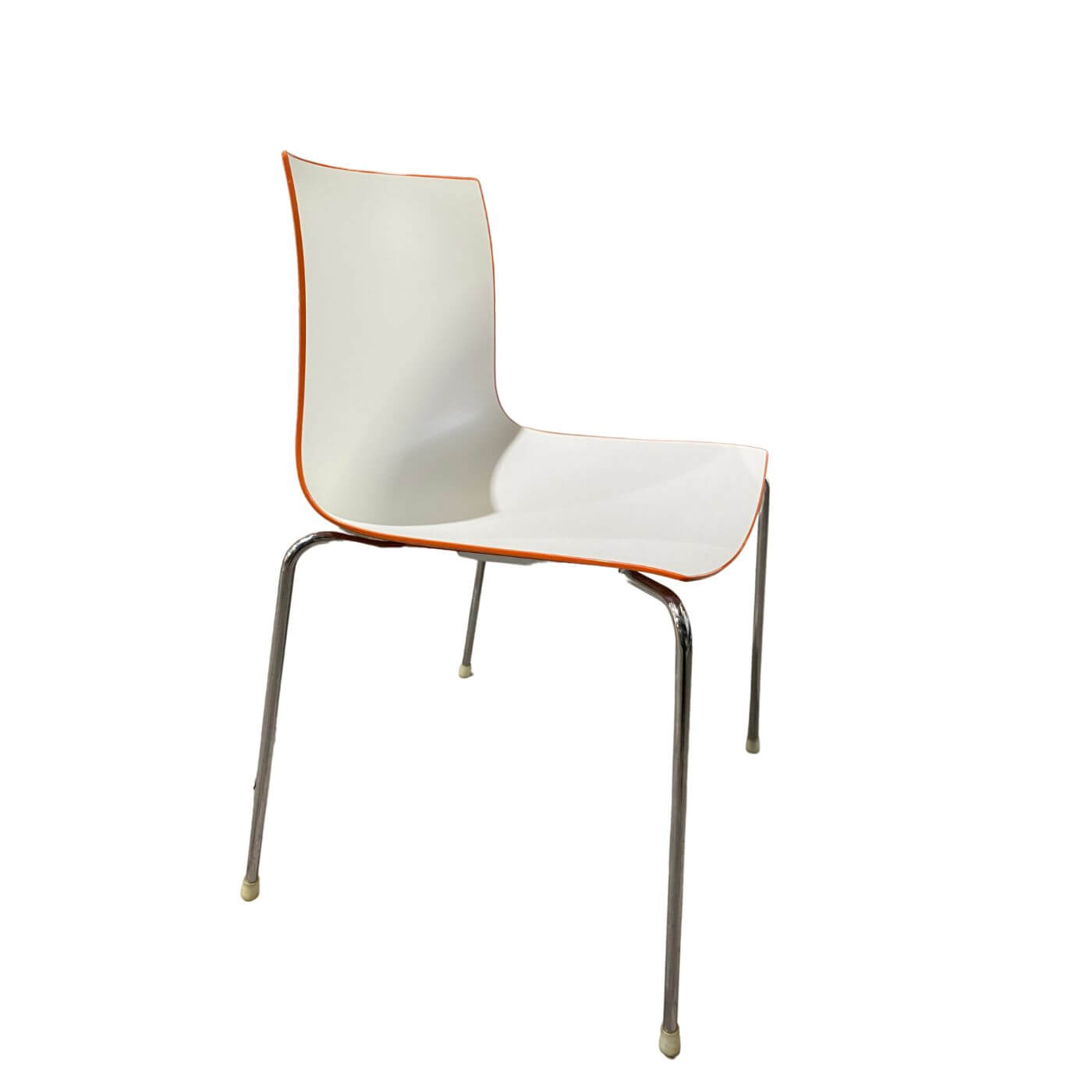 Two-Design-Lovers-Arper-Catifa 46 -Bi-Colour-Chair-Orange