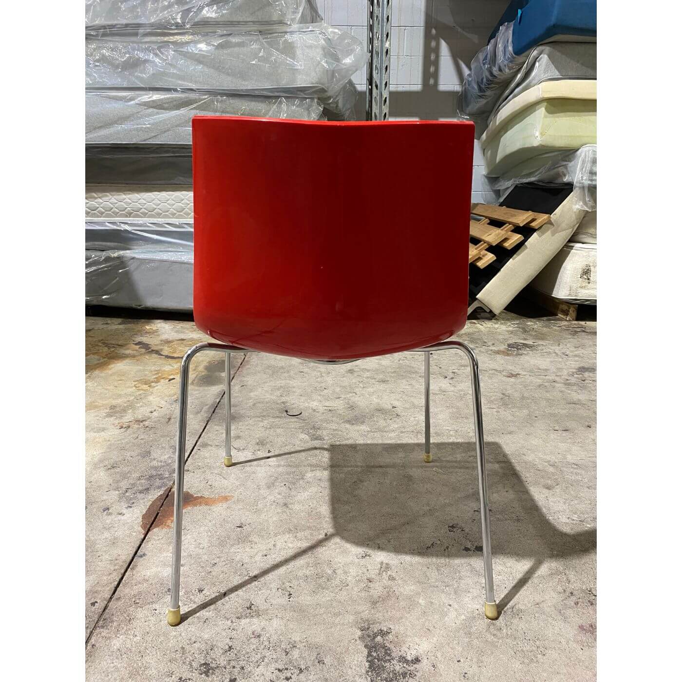 Two-Design-Lovers-Arper-Catifa-46-Bi-Colour-Chair-Red