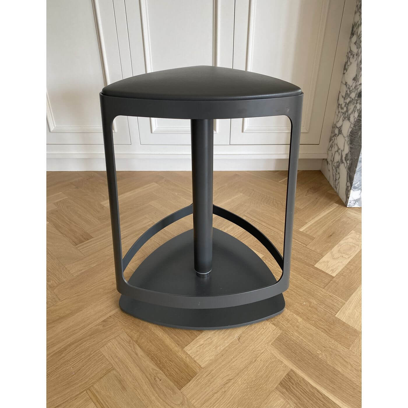 HGFS Leather Bar Stools