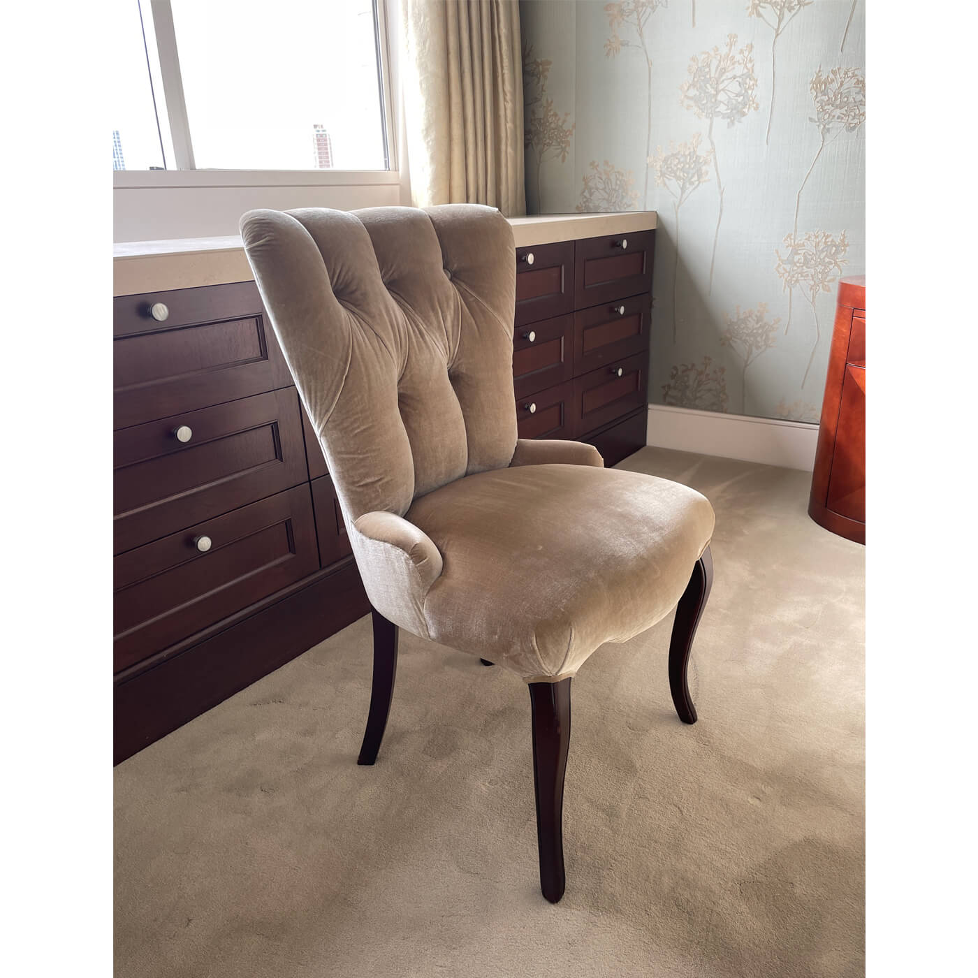 Dressing table chair