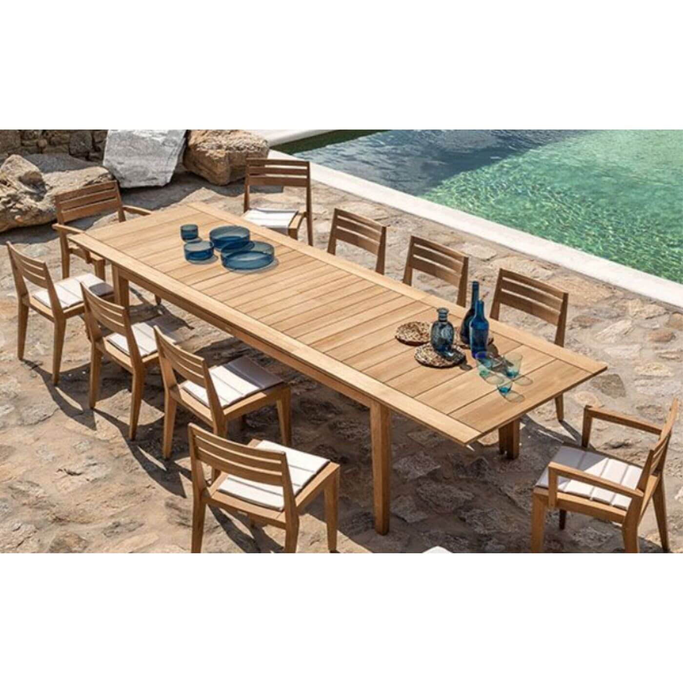 Two-Design-Lovers-Ethimo-Ribot-Extendable-Outdoor-Table