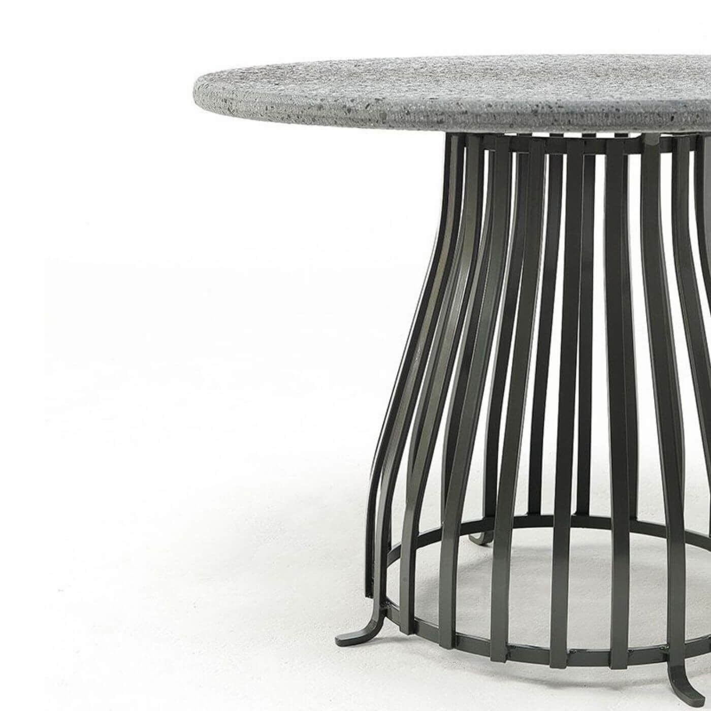 Two-Design-Lovers-Ethimo-Venexia-round-coffee-table