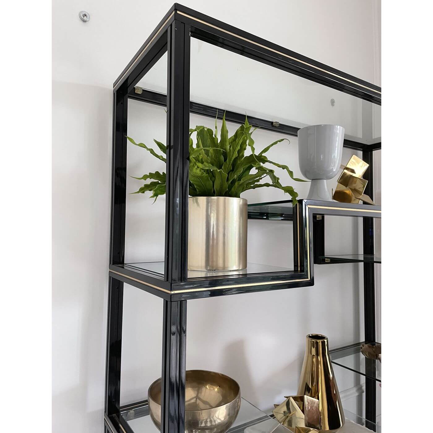 Etagere display cabinet