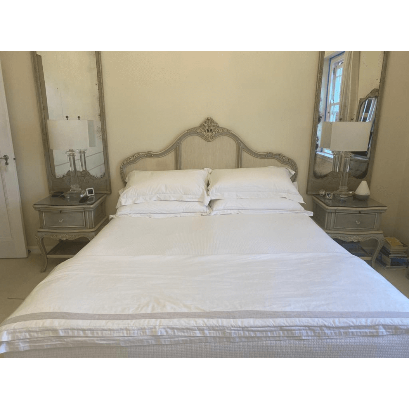 Two-Design-Lovers-French-Provincial-style-king-size-bedhead