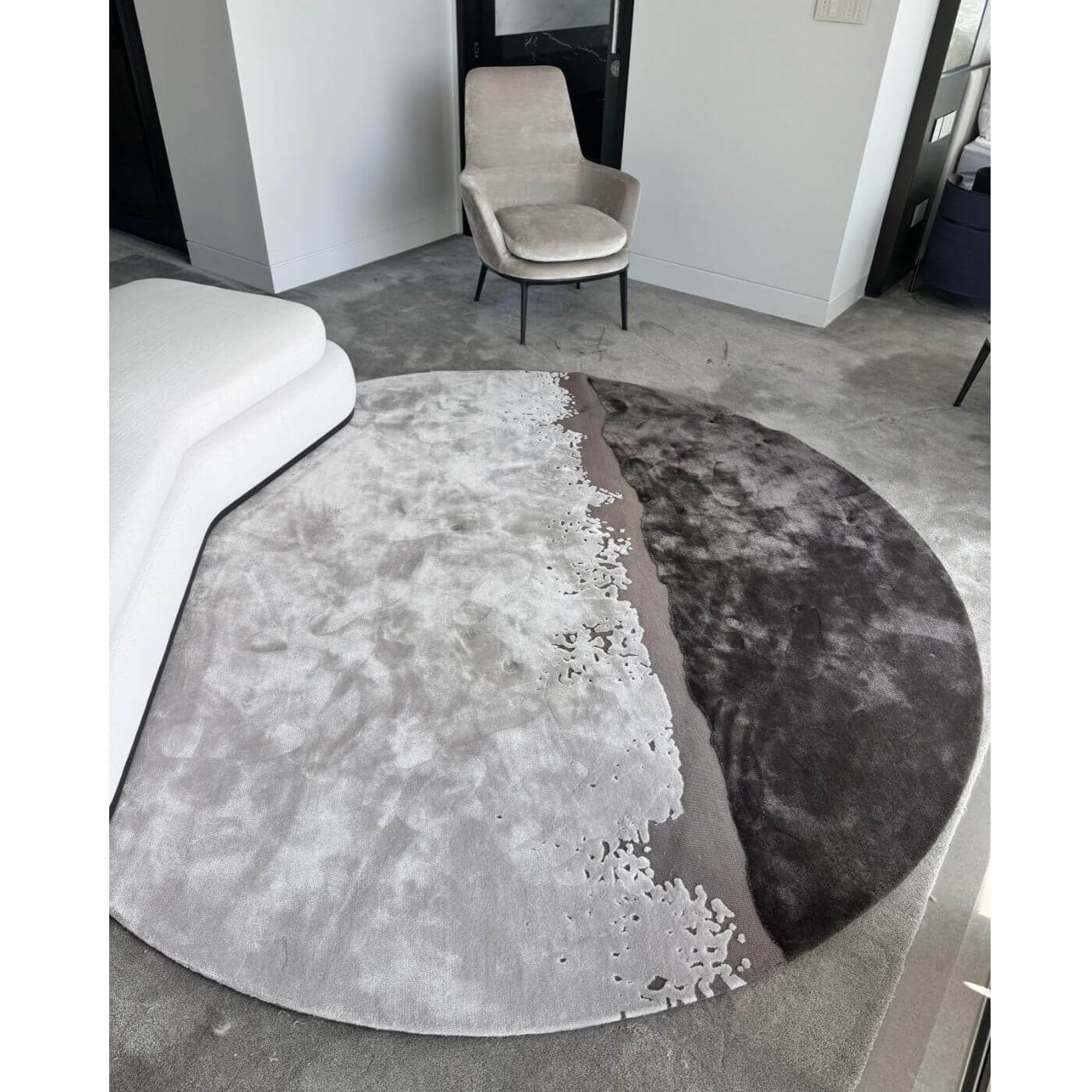 Two-Design-Lovers-Giorgetti-Moonshadow-Rug