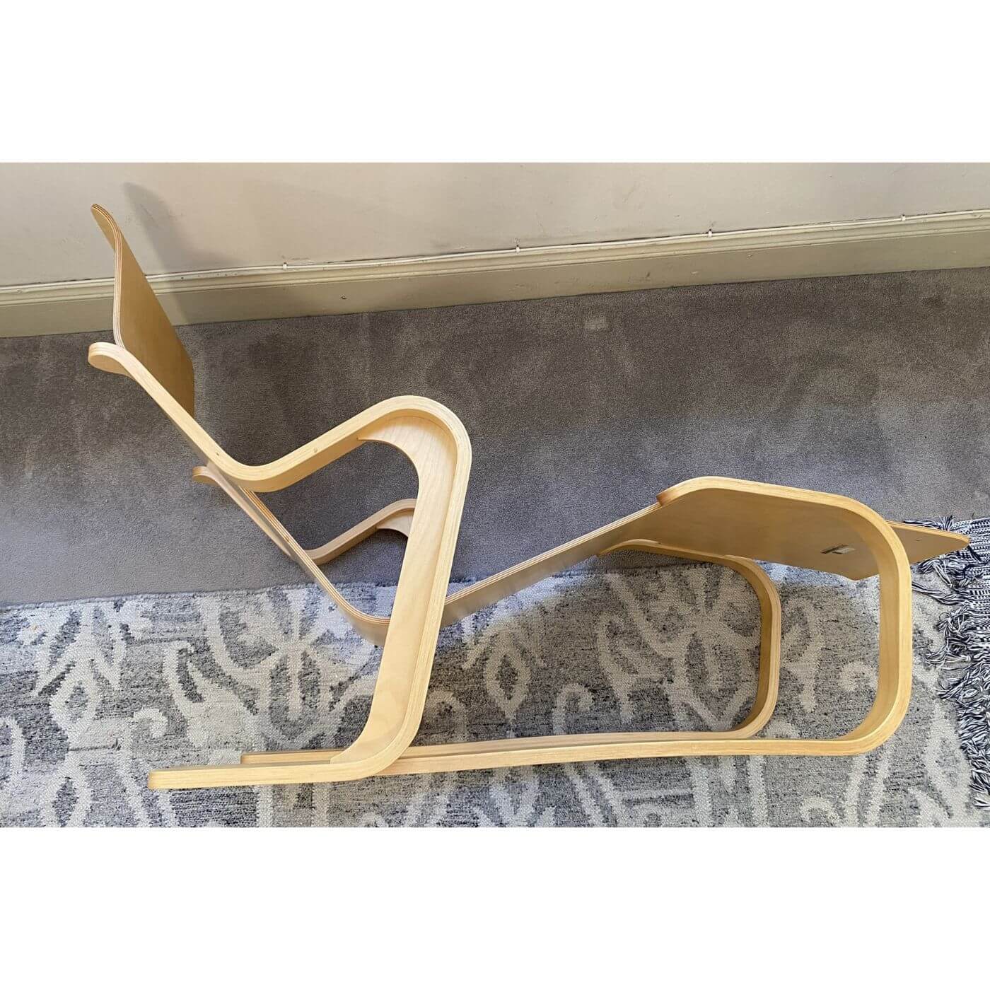 Two-Design-Lovers-Isokon Marcel Breuer Long Chair