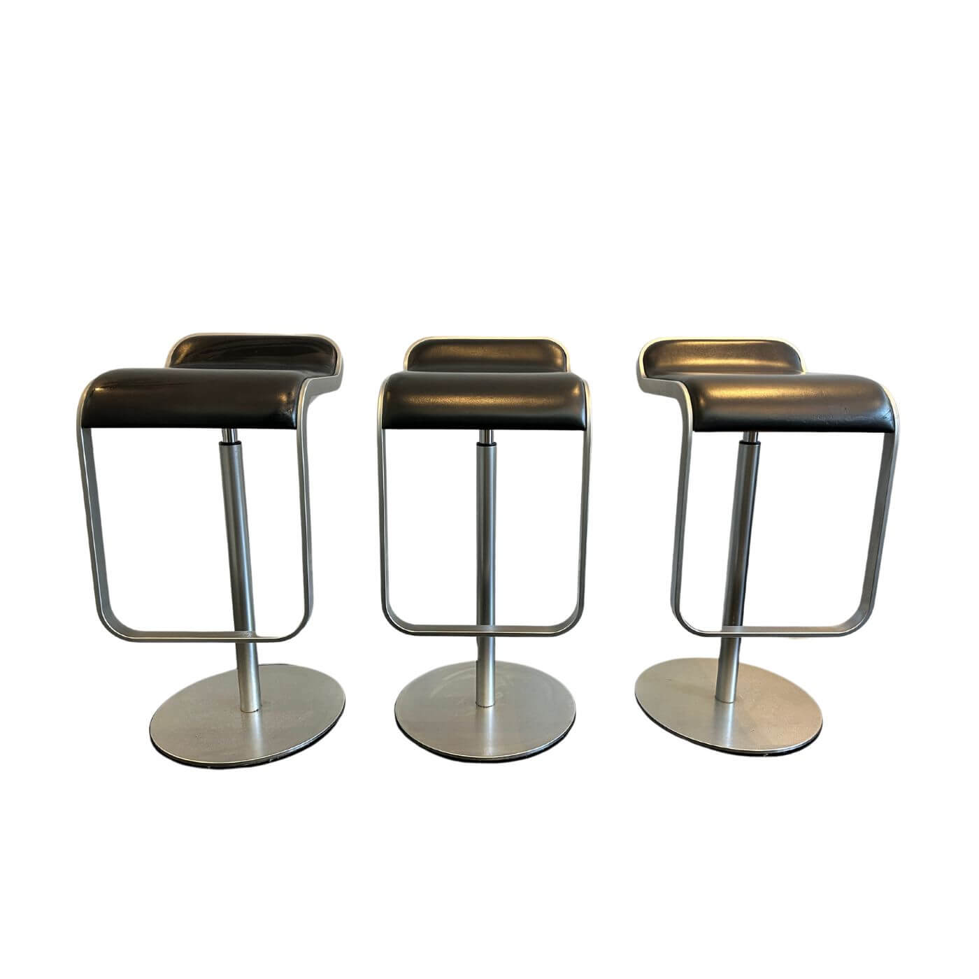 Two-Design-Lovers-LaPalma-LEM-Stool