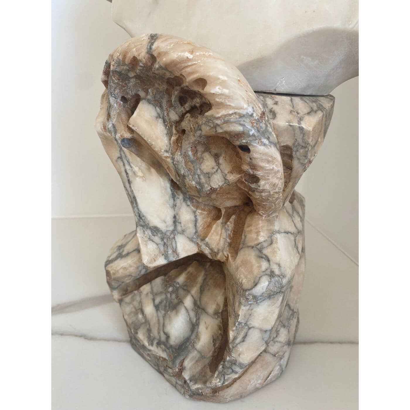 Two-Design-Lovers-Marble-Female-Bust