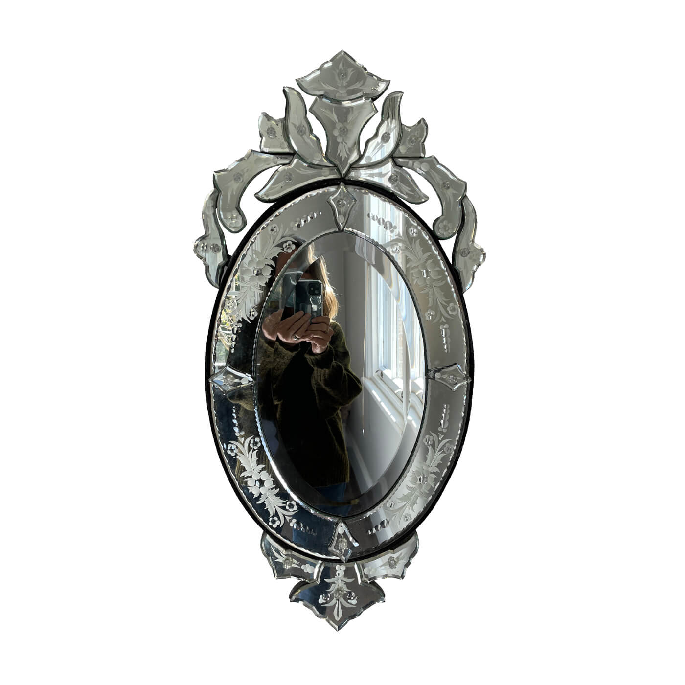 Venetian mirror, oval with floral pattern