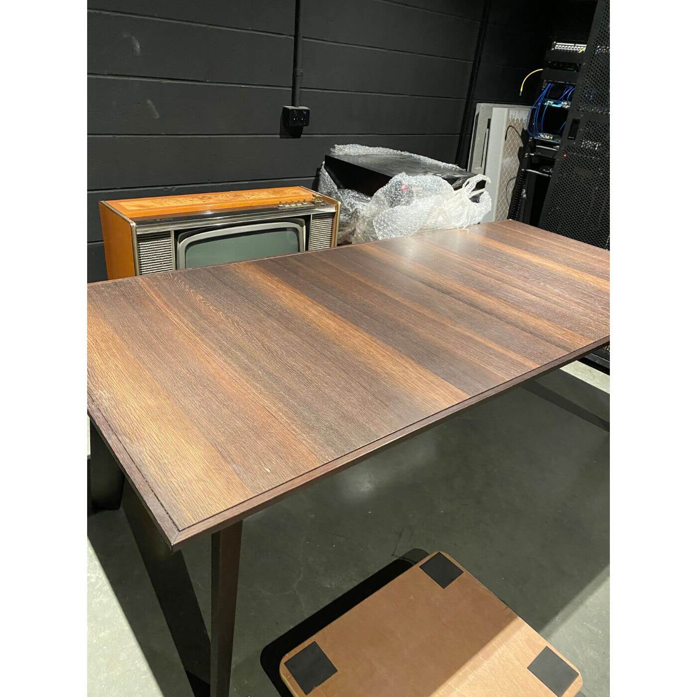 Two-Design-Lovers-Poliform Howard Dining Table