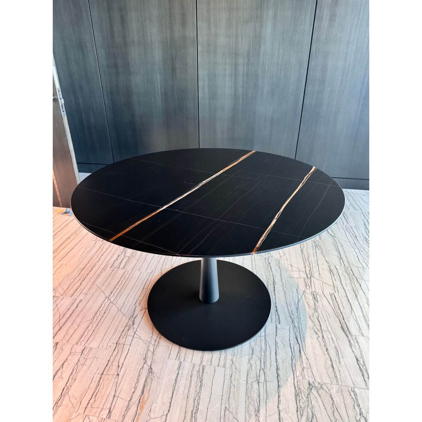 Two-Design-Lovers-Poliform-Round-Table