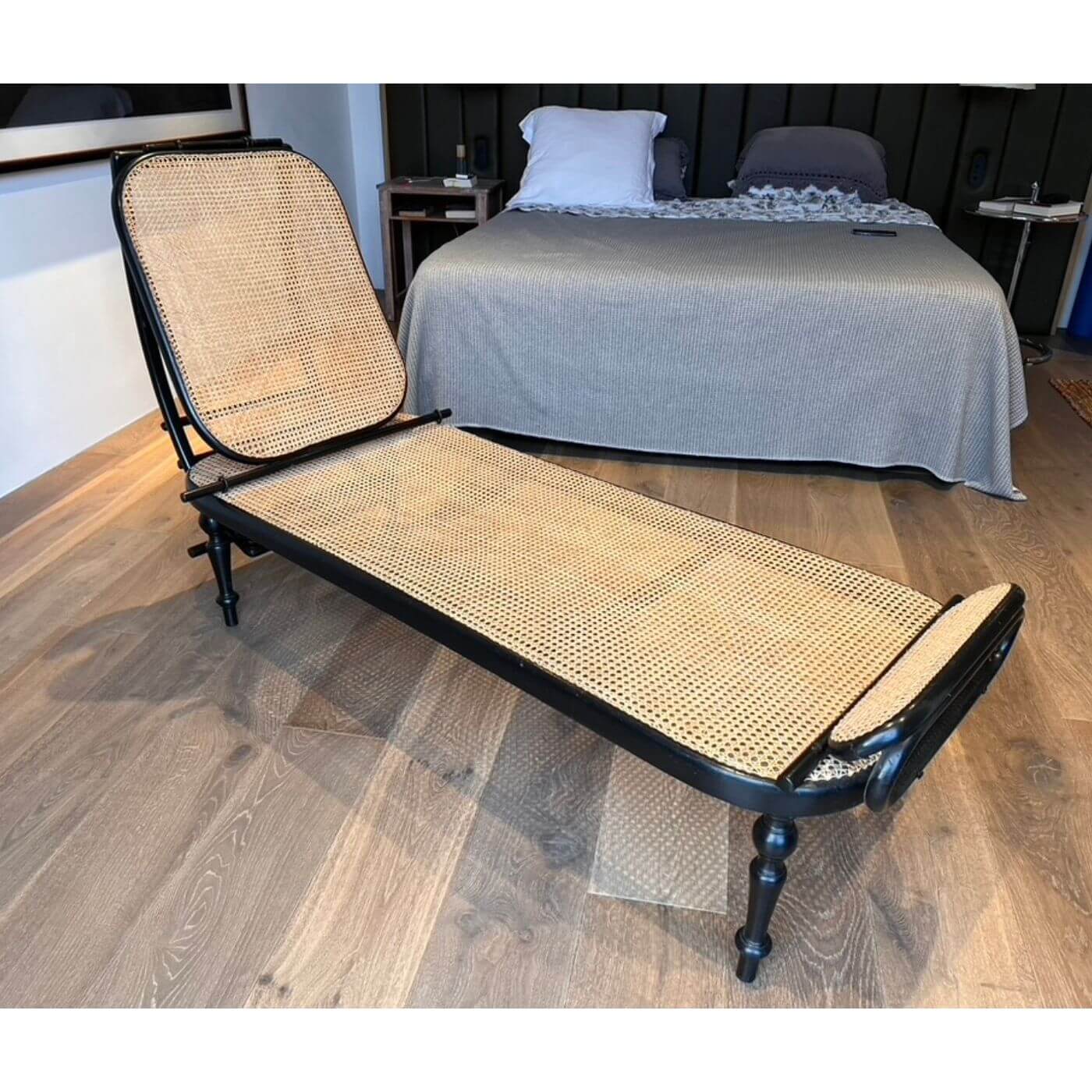 Two-Design-Lovers-Rattan-Chaise-lounge