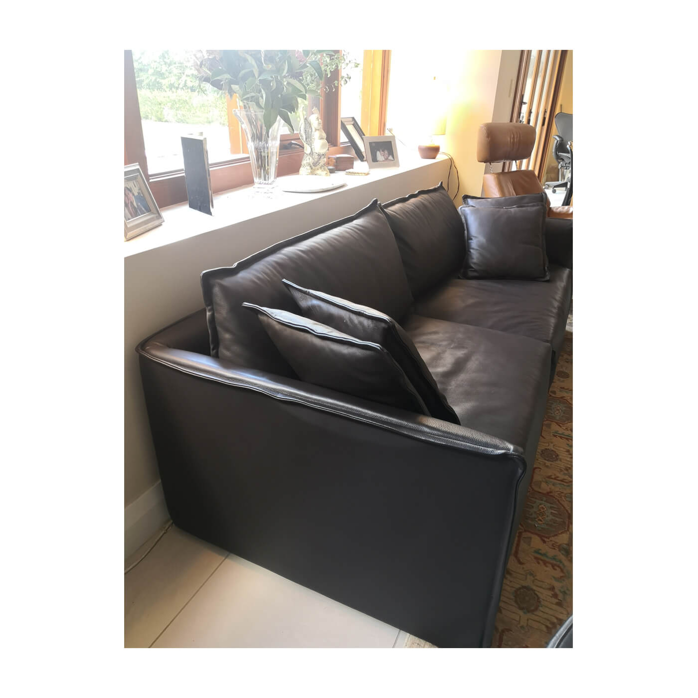 SP01 Max Brown leather sofa