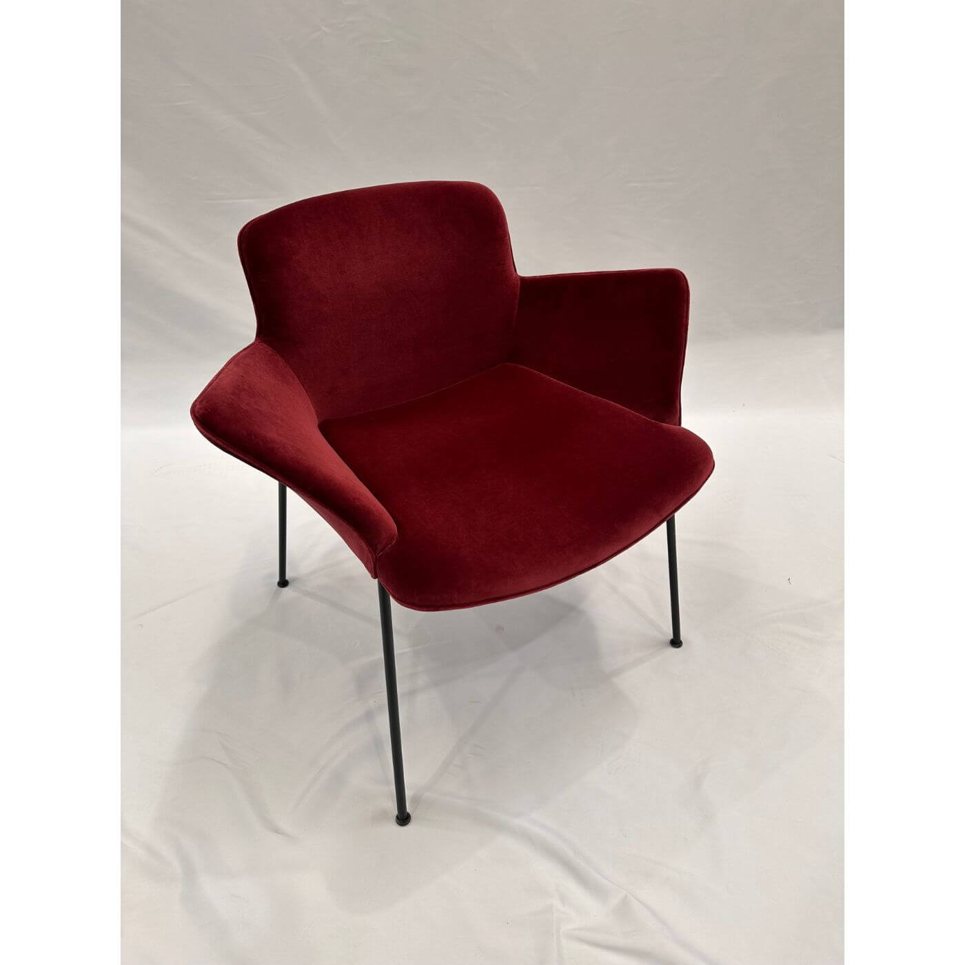 Two-Design-Lovers-Walter-Knoll-Burgaz-Chair