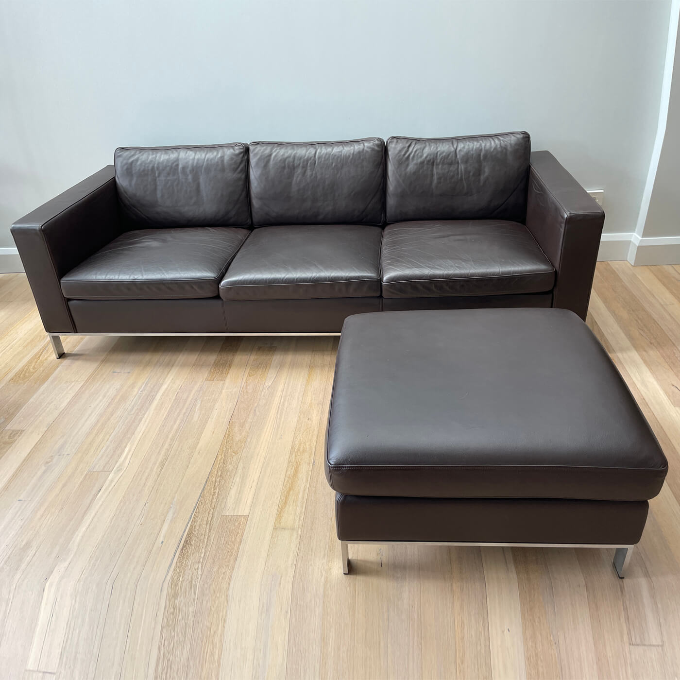 Walter Knoll Foster 503 Leather Sofa & ottoman